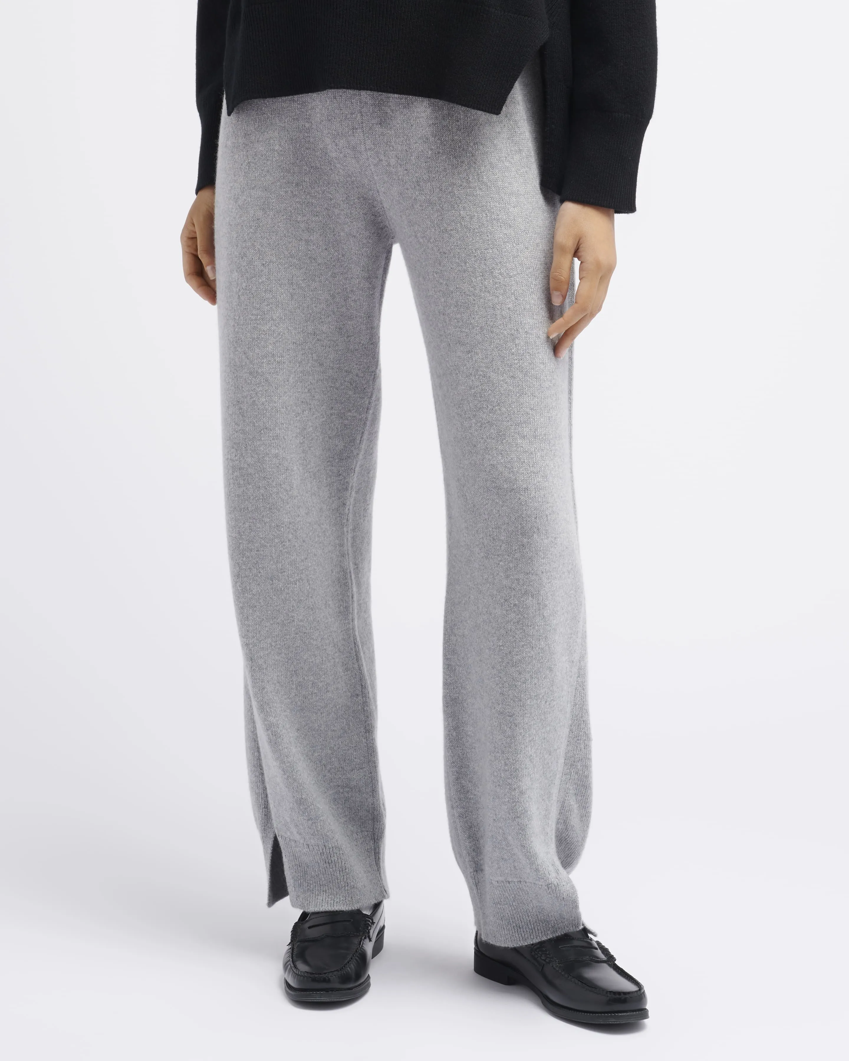 Pantalon iconique en cachemire sold by Barrie product image thumbnail 5