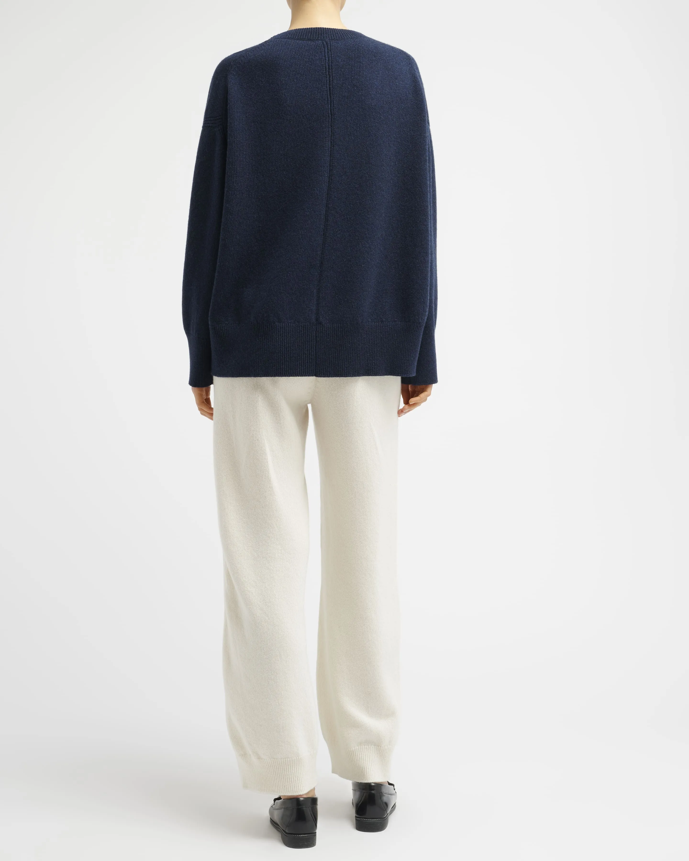 Pantalon iconique en cachemire sold by Barrie product image thumbnail 4