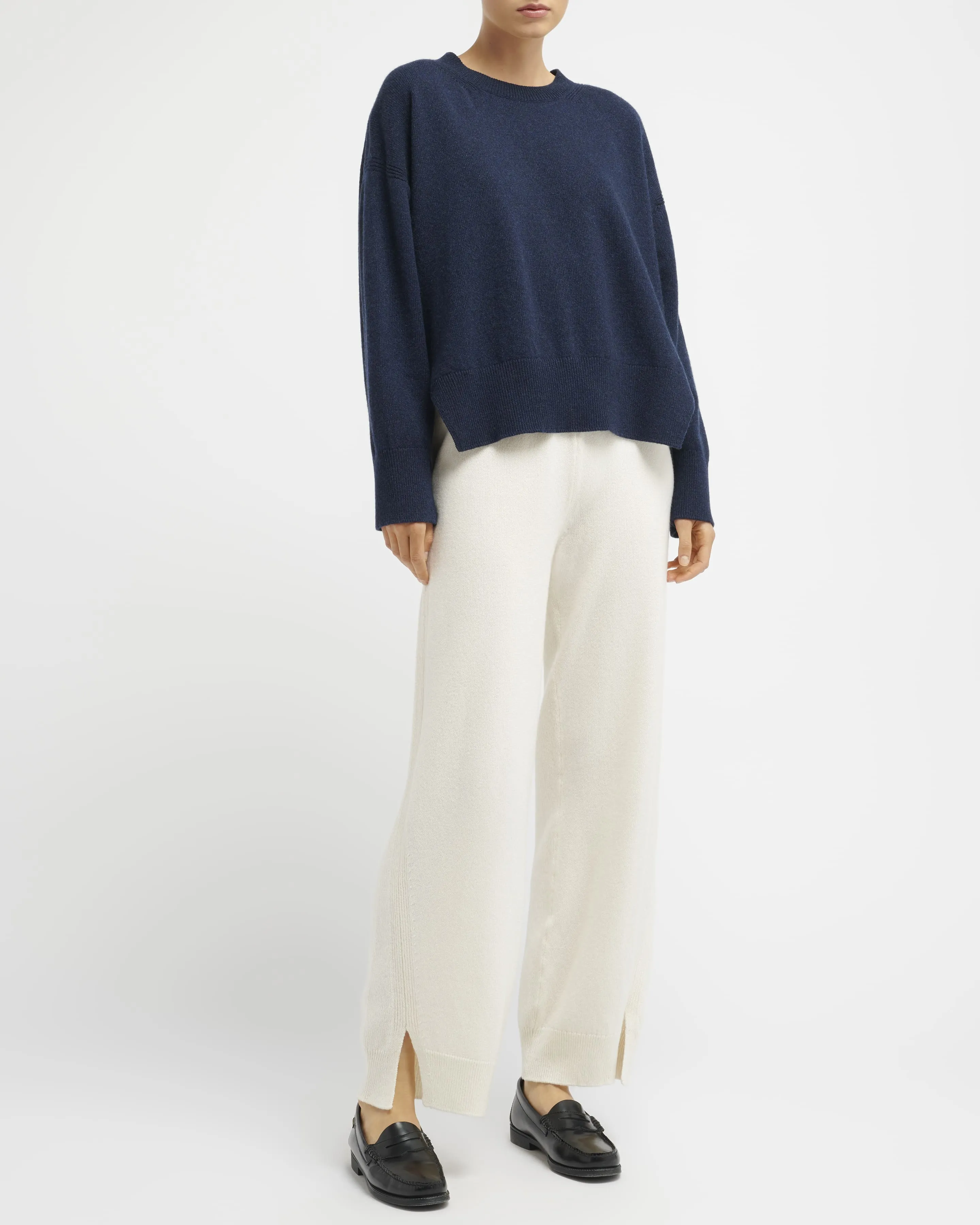 Pantalon iconique en cachemire sold by Barrie product image thumbnail 3