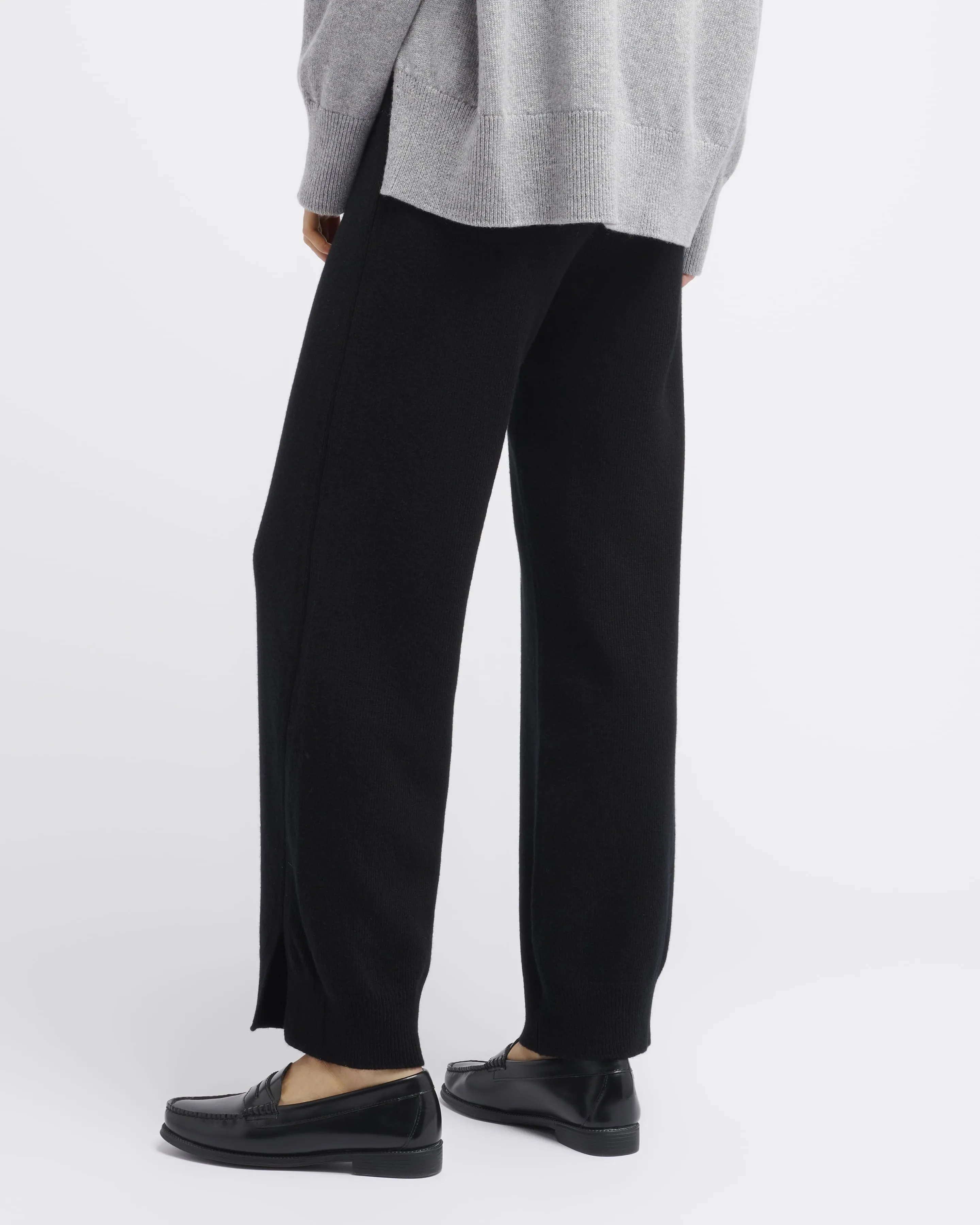 Pantalon iconique en cachemire sold by Barrie product image thumbnail 5