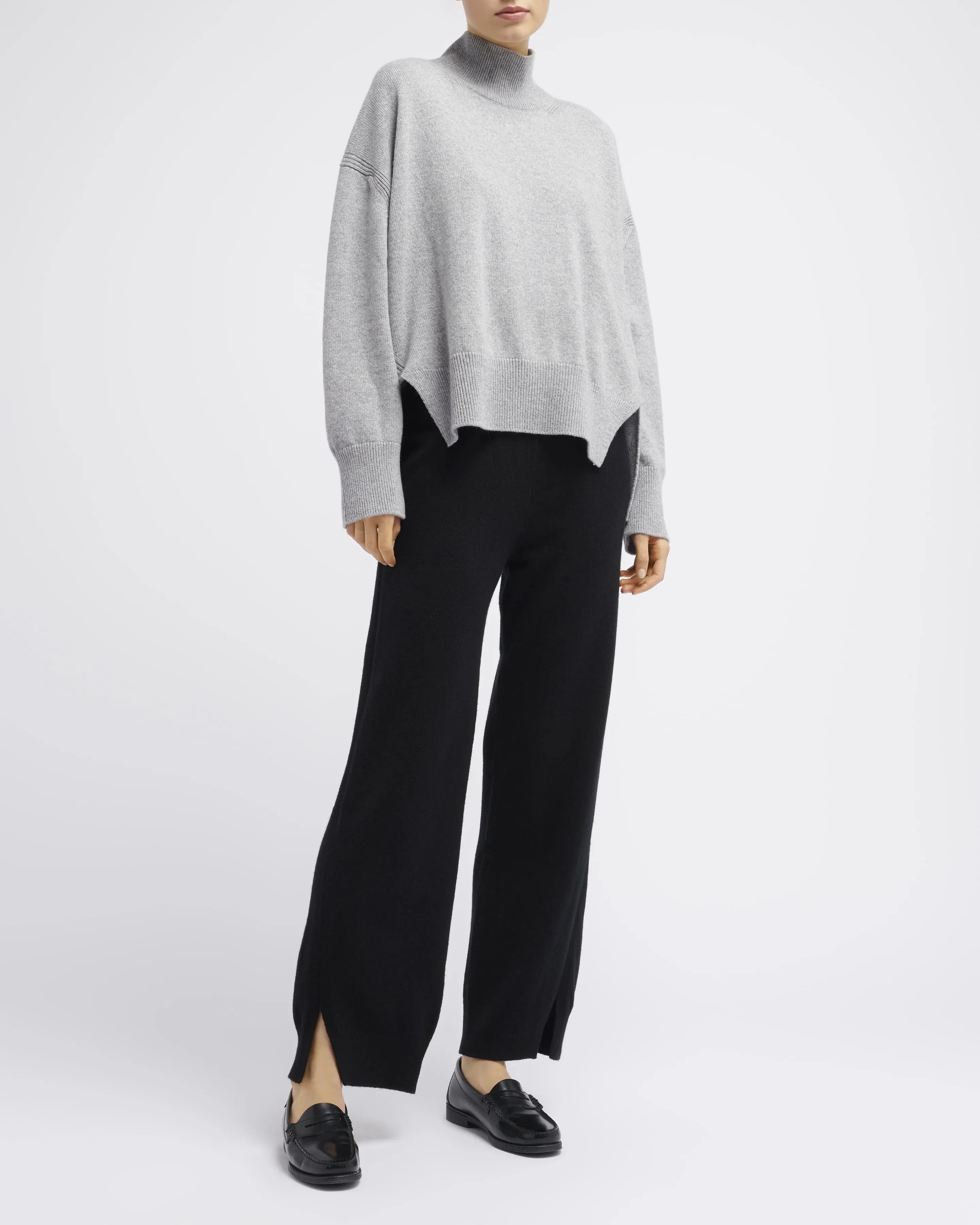 Pantalon iconique en cachemire sold by Barrie product image thumbnail 2