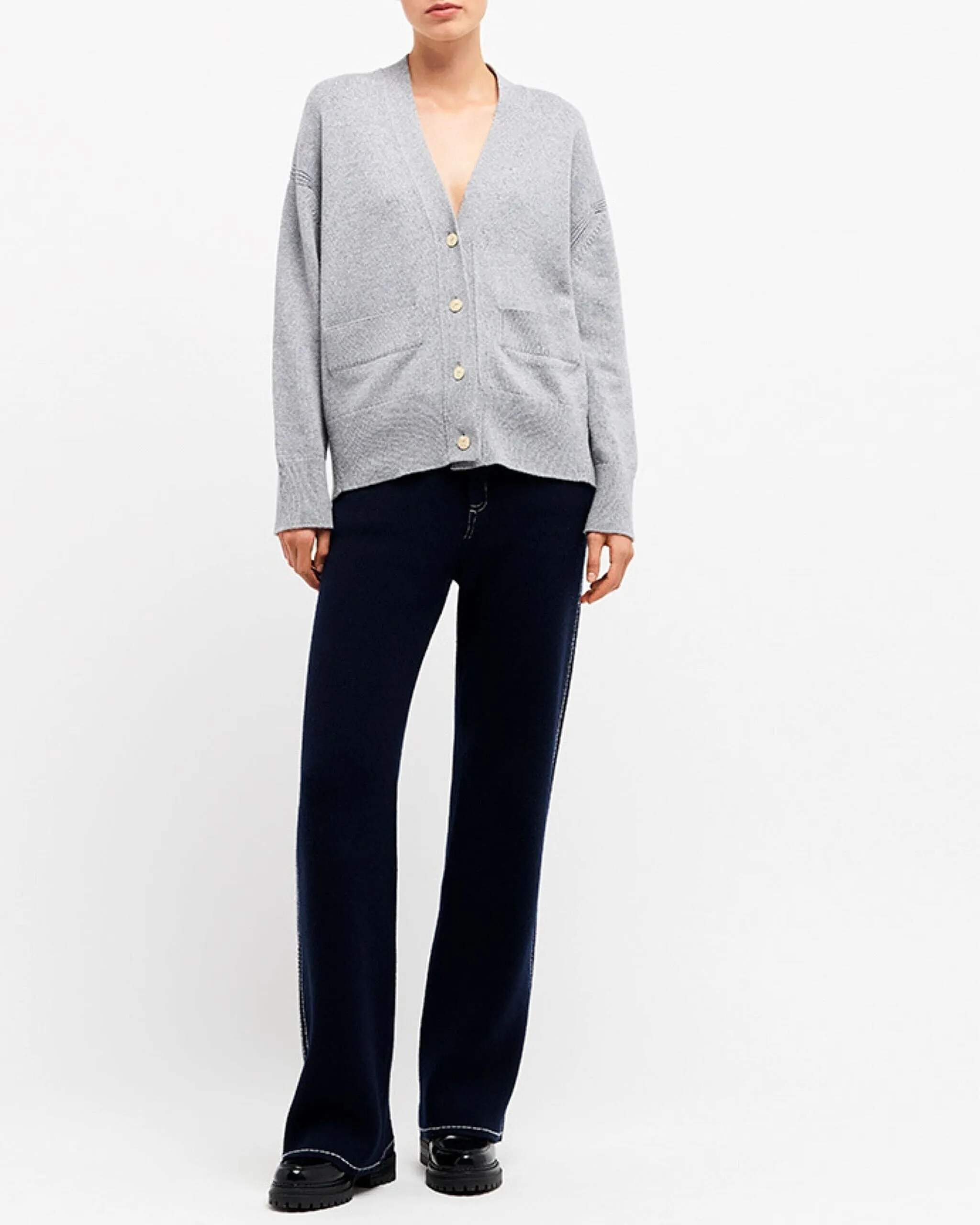 Cardigan iconique en cachemire sold by Barrie product image thumbnail 4