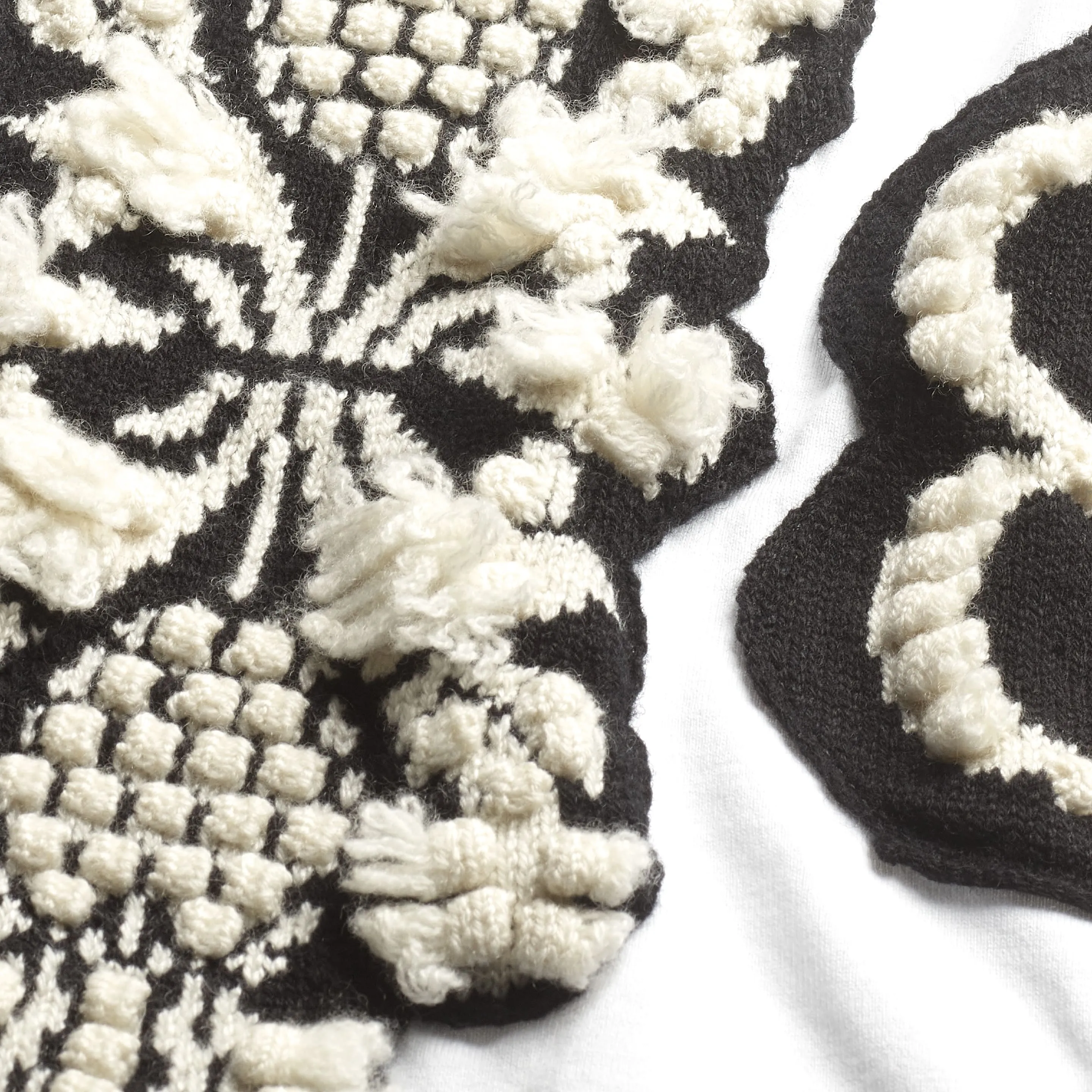 T-Shirt court avec logo B en cachemire sold by Barrie product image thumbnail 4