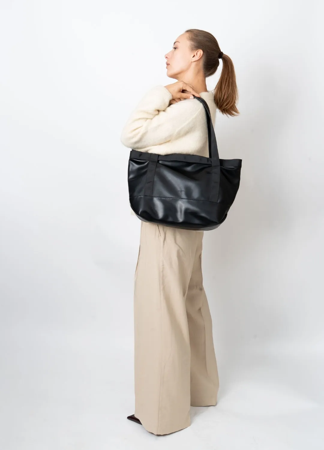 FETCH SOFT STRUCTURE - Black sold by HVISK product image thumbnail 2