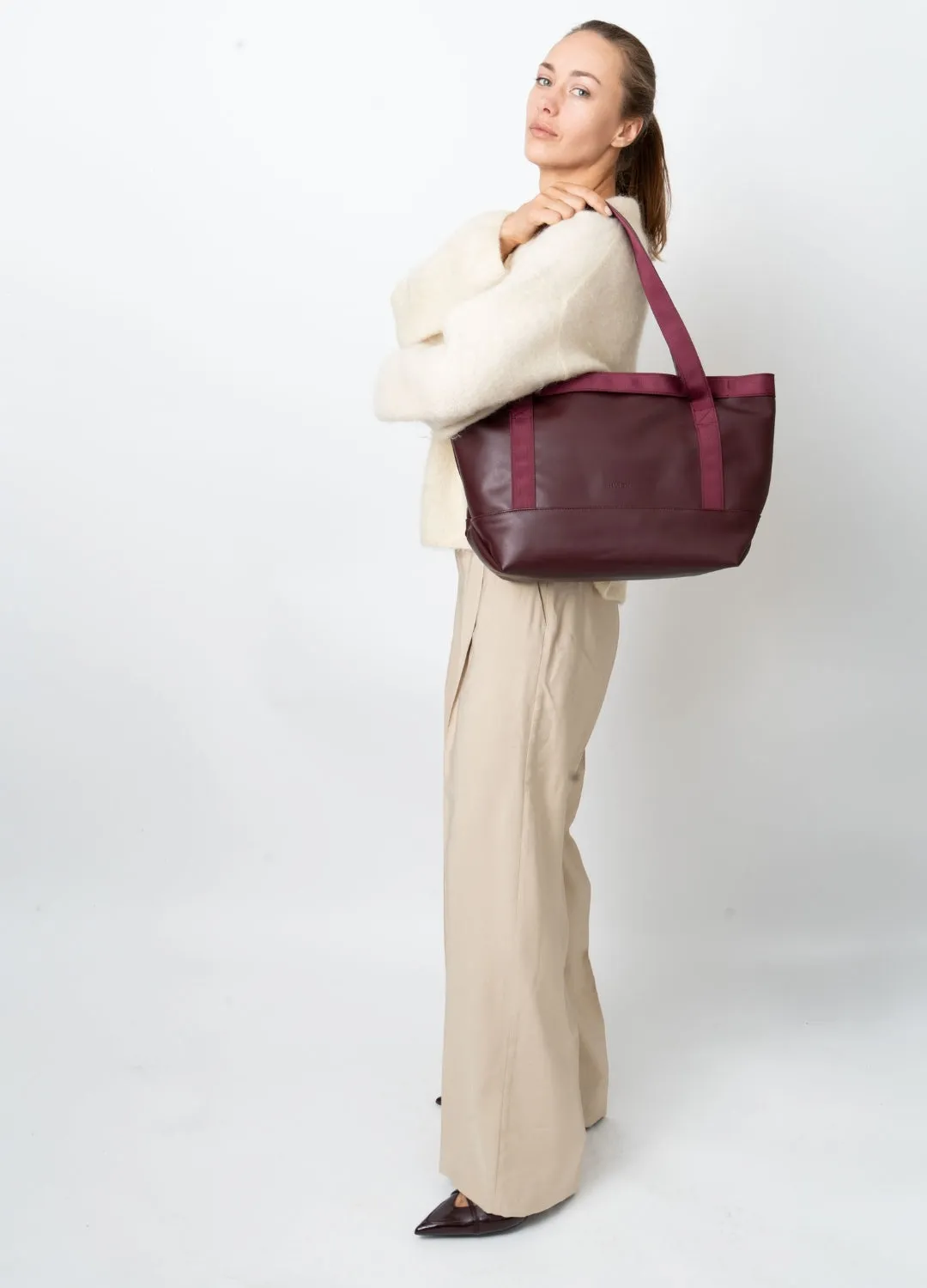 FETCH SOFT STRUCTURE - Midnight Plum sold by HVISK product image thumbnail 2