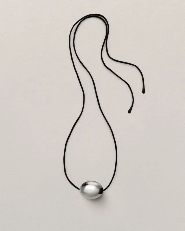 Large Ellipse Necklace made by Annika Inez