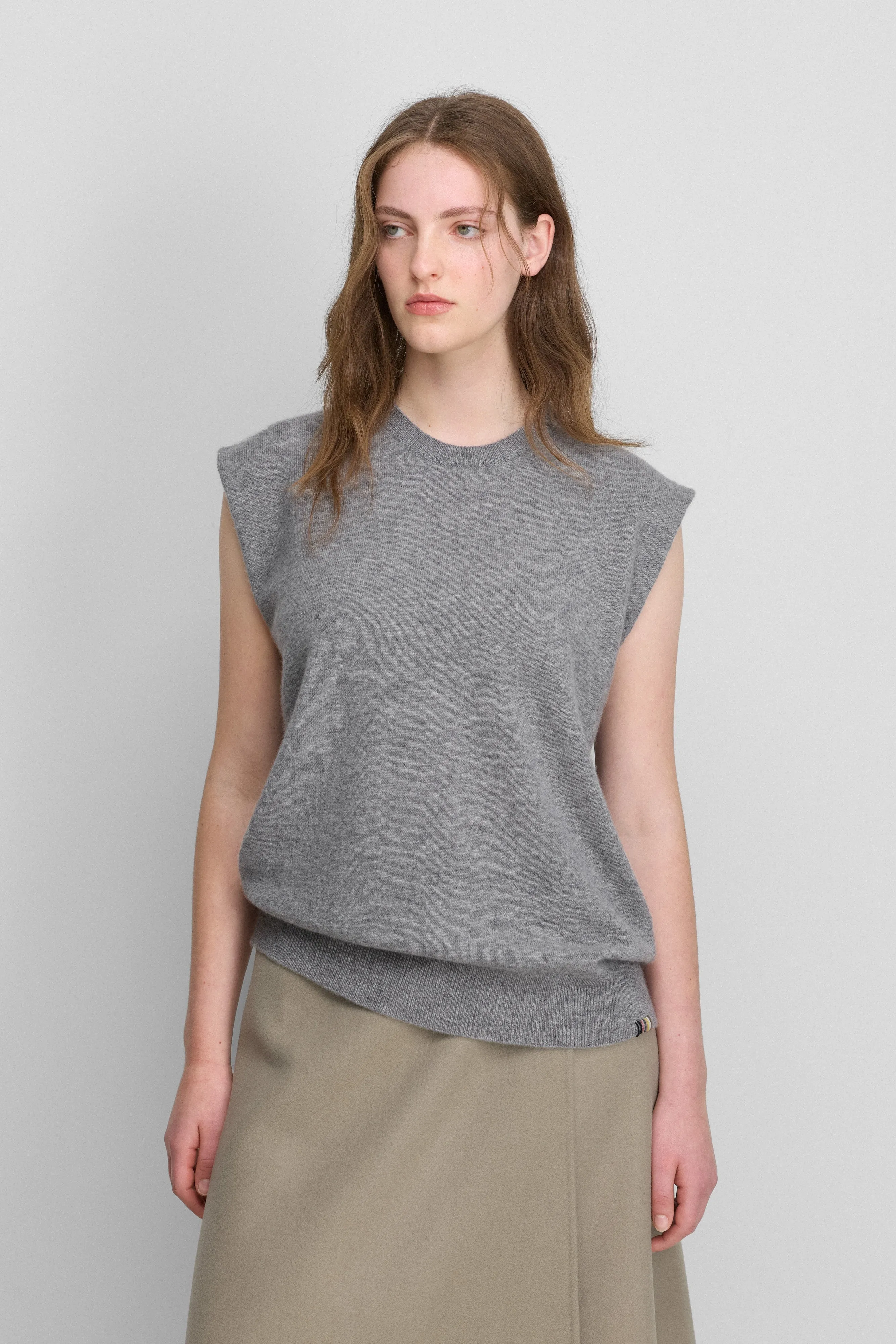 n°455 bos sold by extreme cashmere product image thumbnail 4