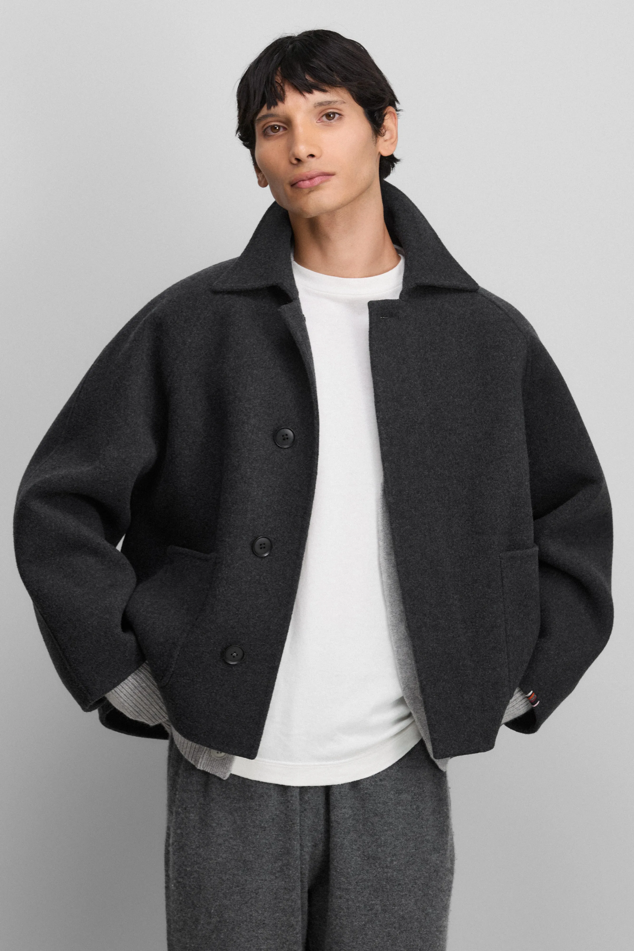 n°448 walker short sold by extreme cashmere product image thumbnail 2