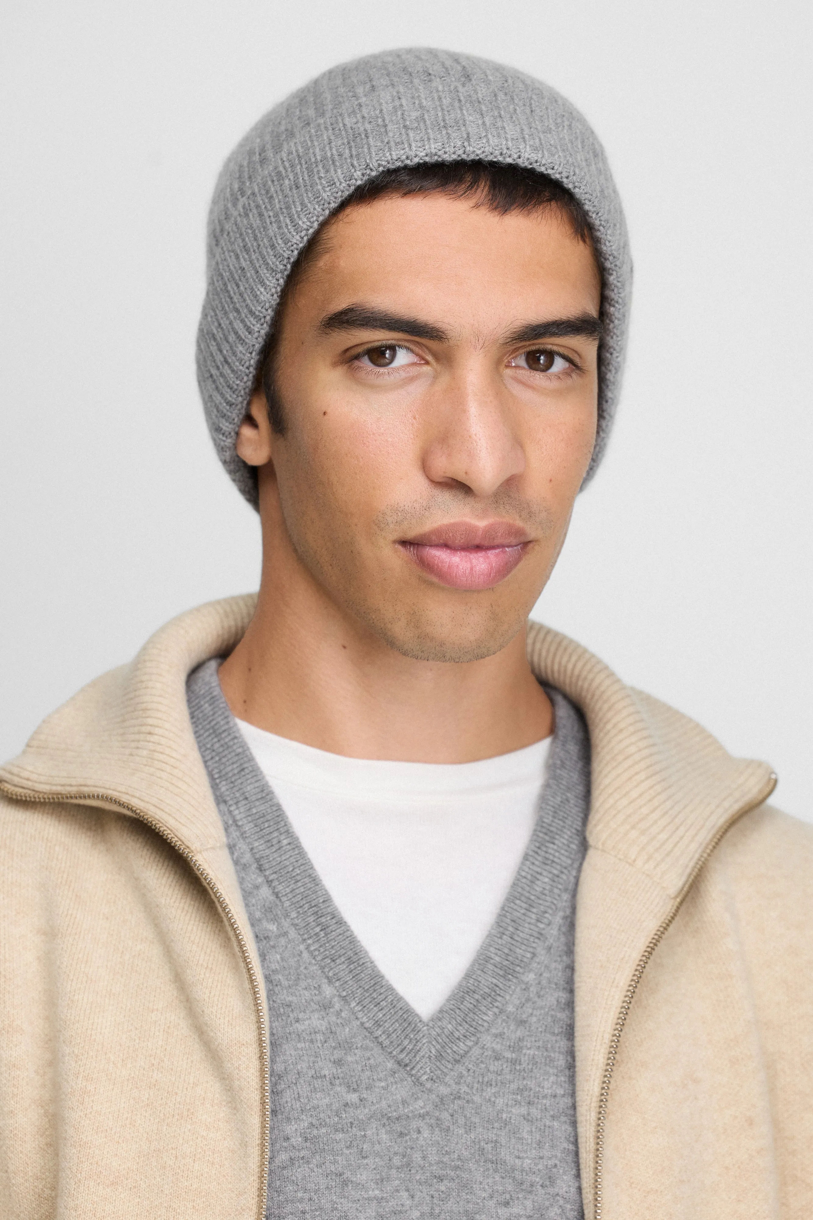 n°444 hat sold by extreme cashmere product image thumbnail 4