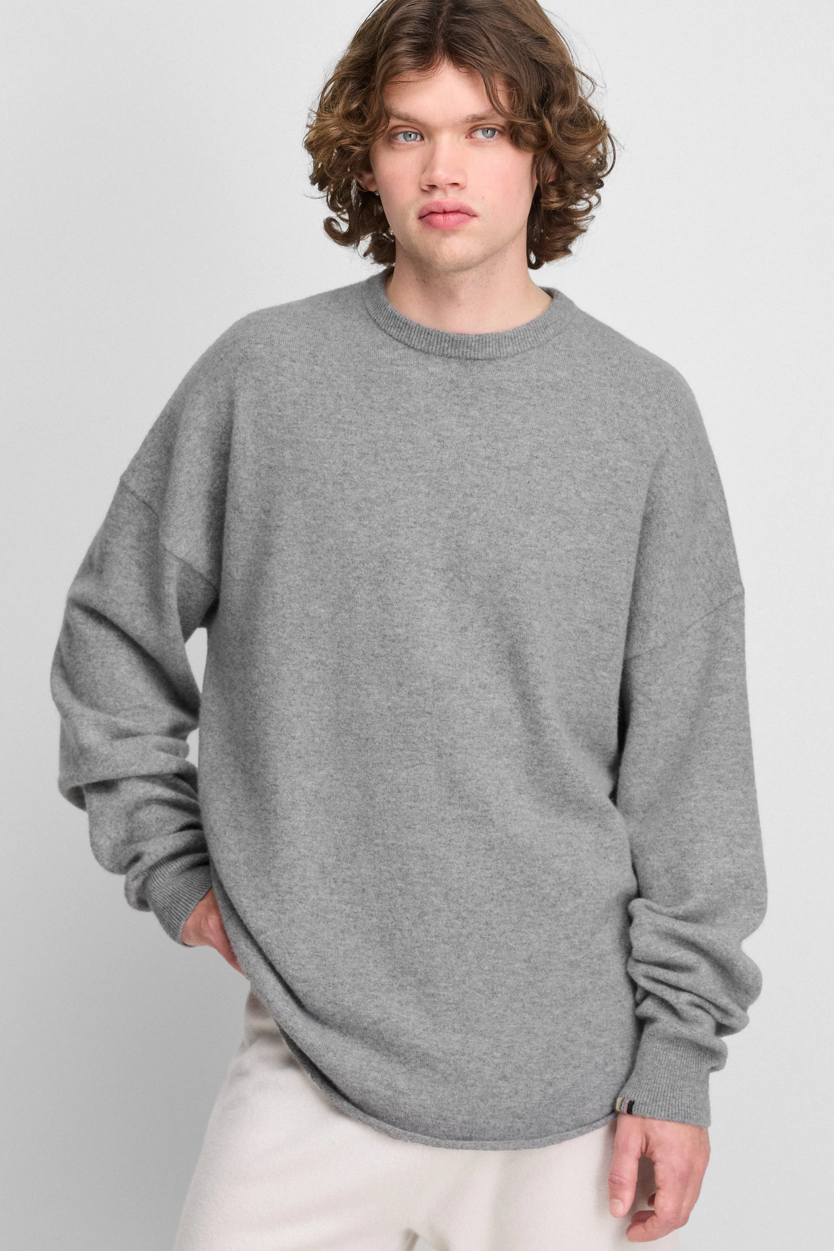 n°53 crew hop sold by extreme cashmere