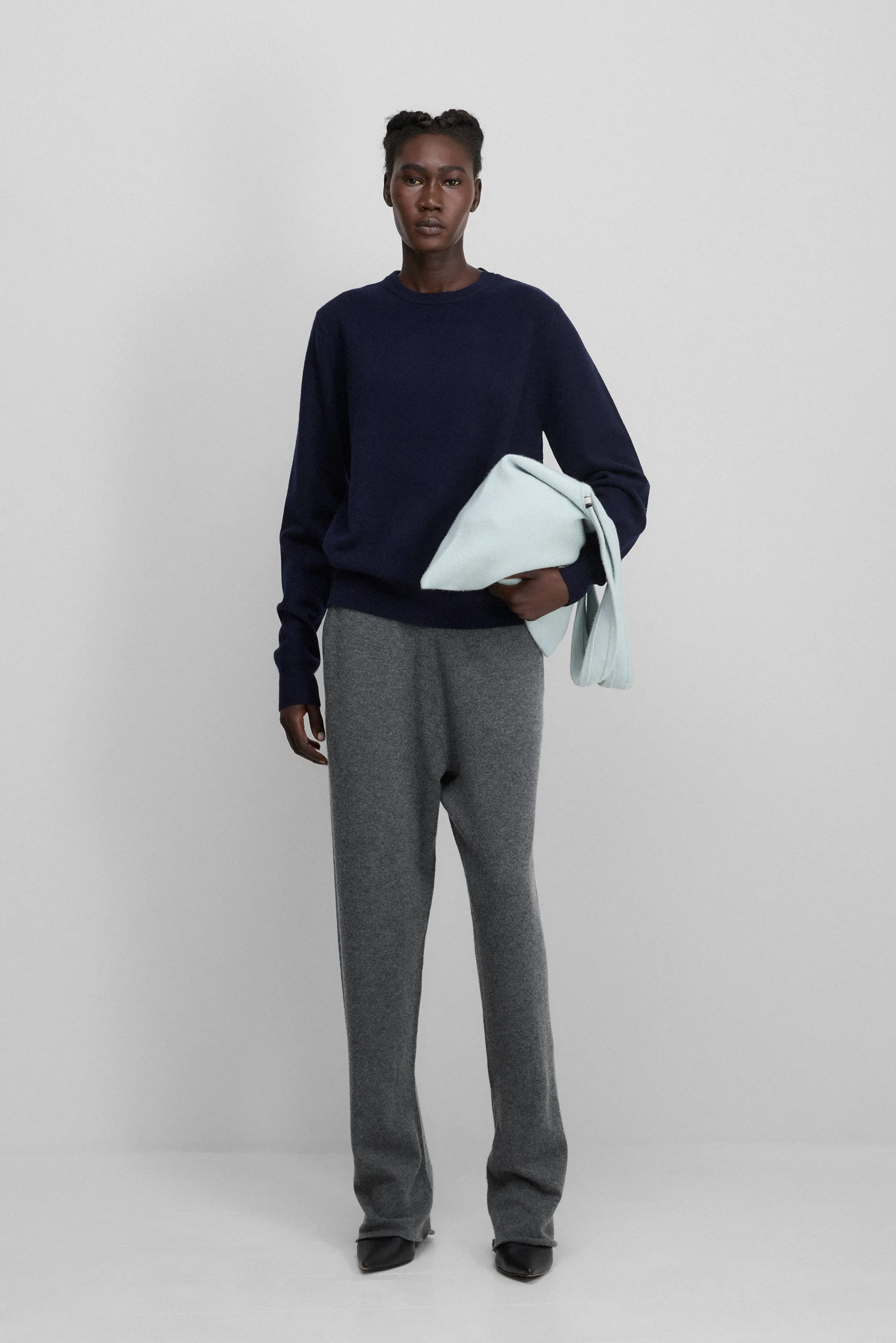 n°36 be classic sold by extreme cashmere product image thumbnail 3