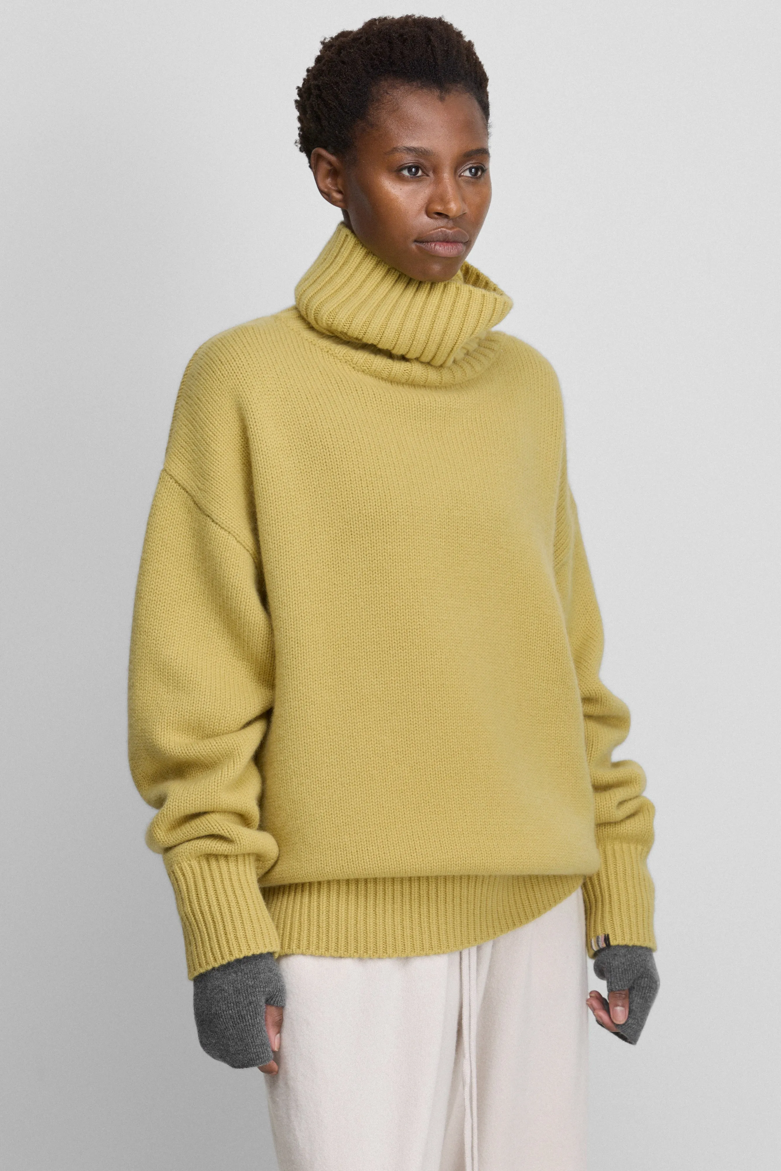 n°20 oversize xtra sold by extreme cashmere product image thumbnail 3