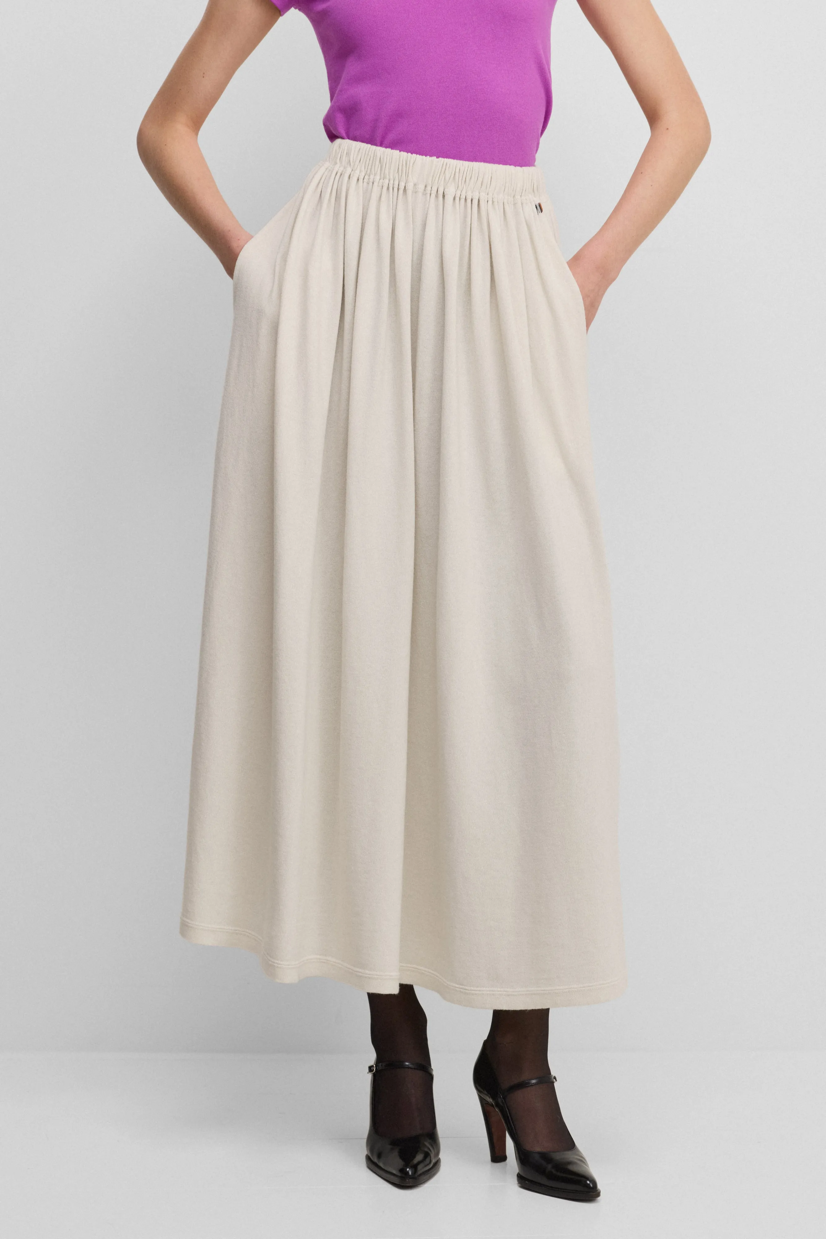 n°403 mary short sold by extreme cashmere product image thumbnail 3
