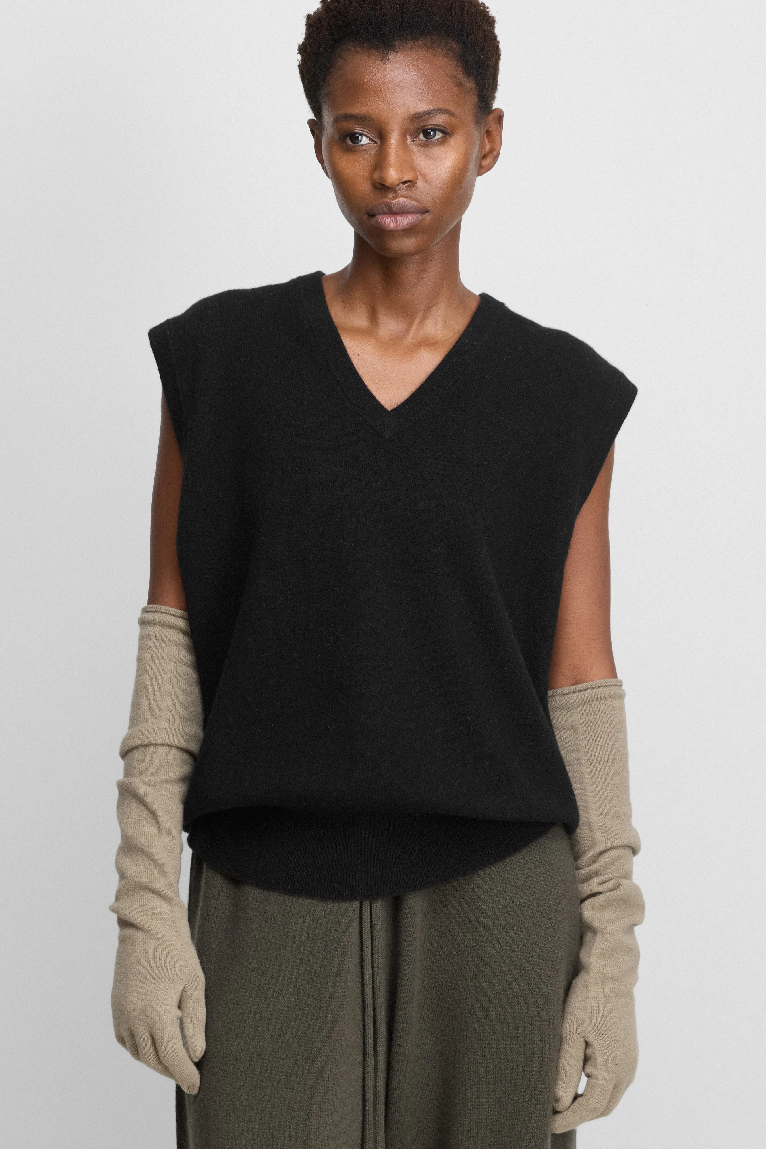 n°243 spencer sold by extreme cashmere product image thumbnail 2