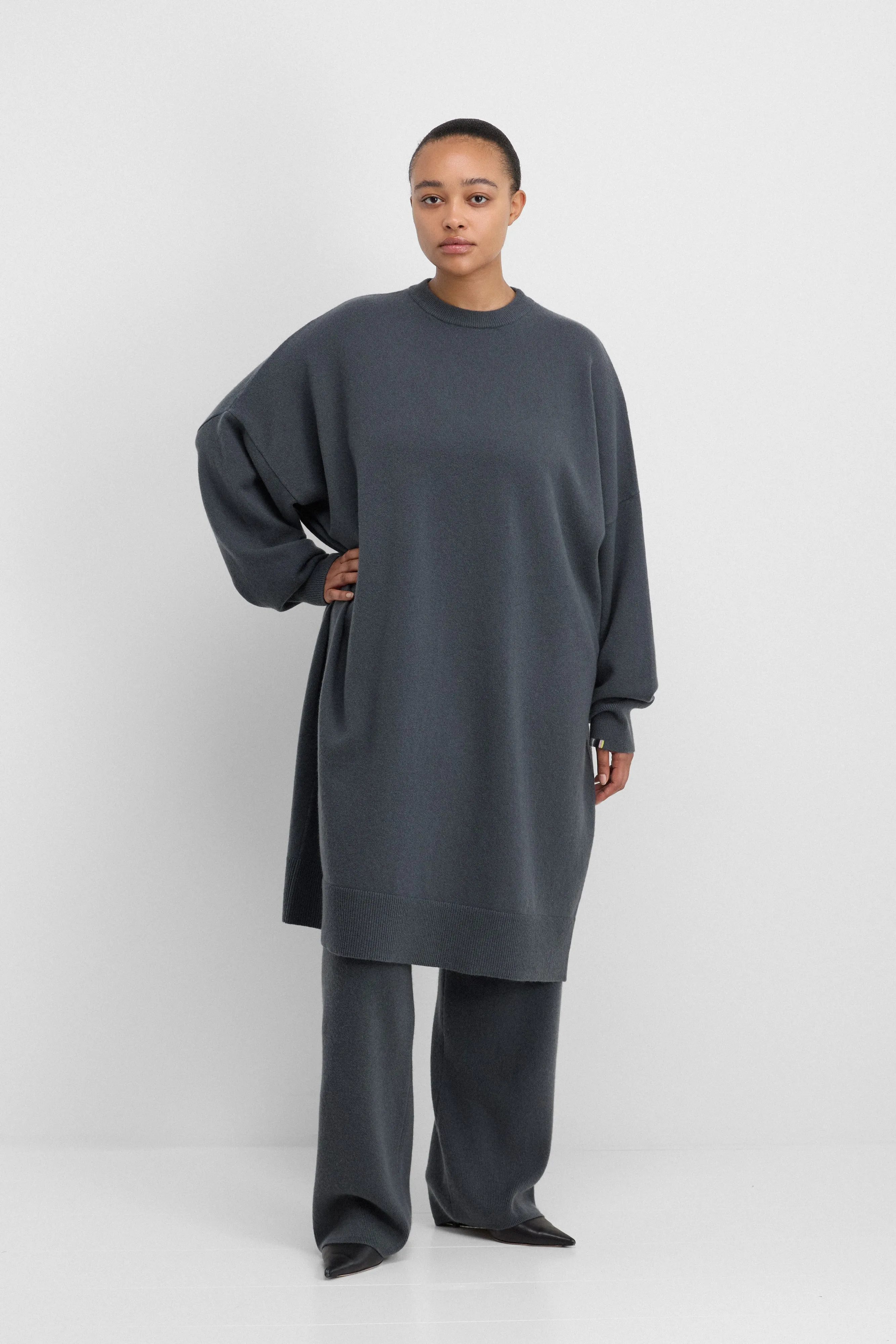 n°425 sandra light sold by extreme cashmere product image thumbnail 2