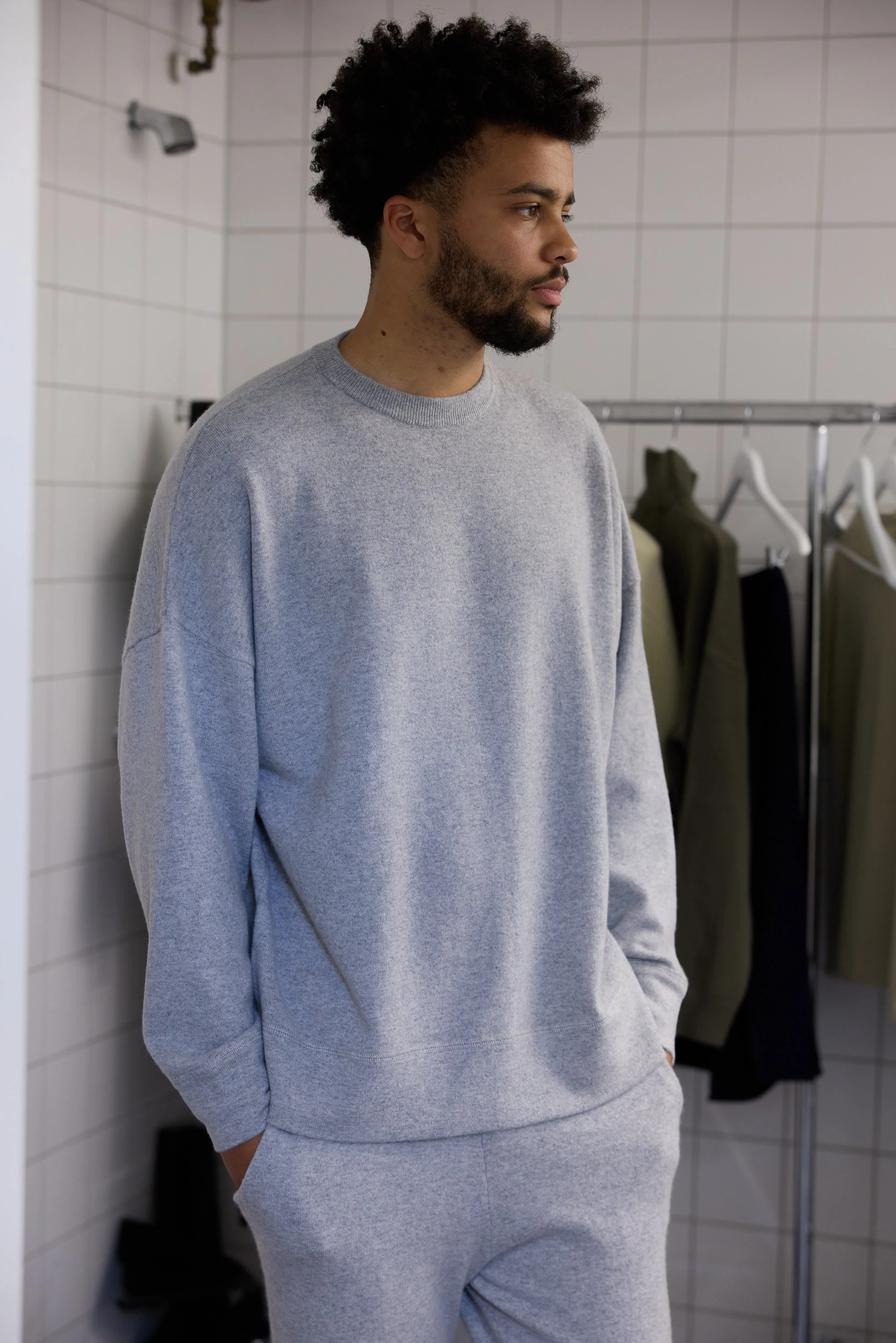n°315 sweat sold by extreme cashmere product image thumbnail 5