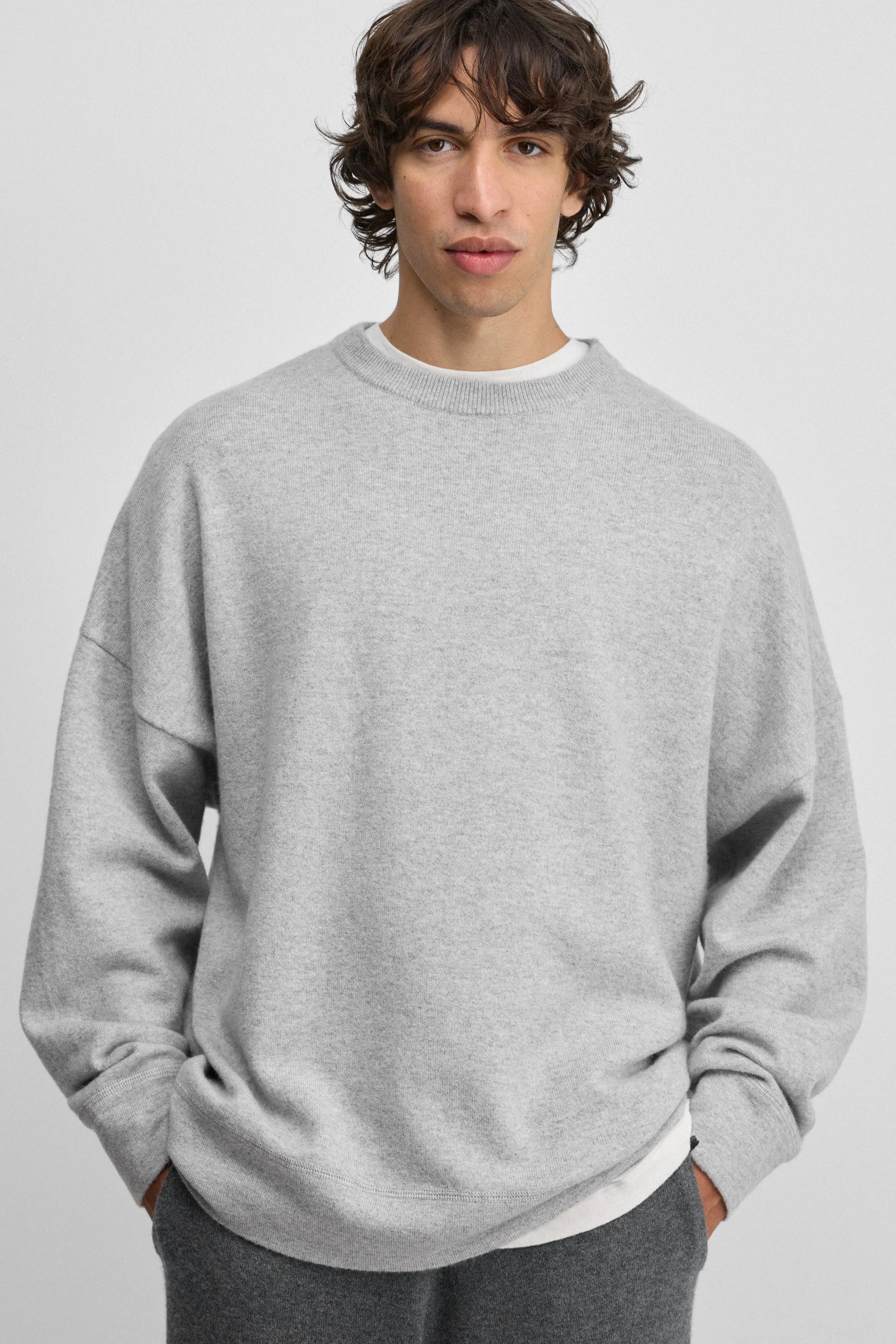 n°315 sweat sold by extreme cashmere product image thumbnail 4