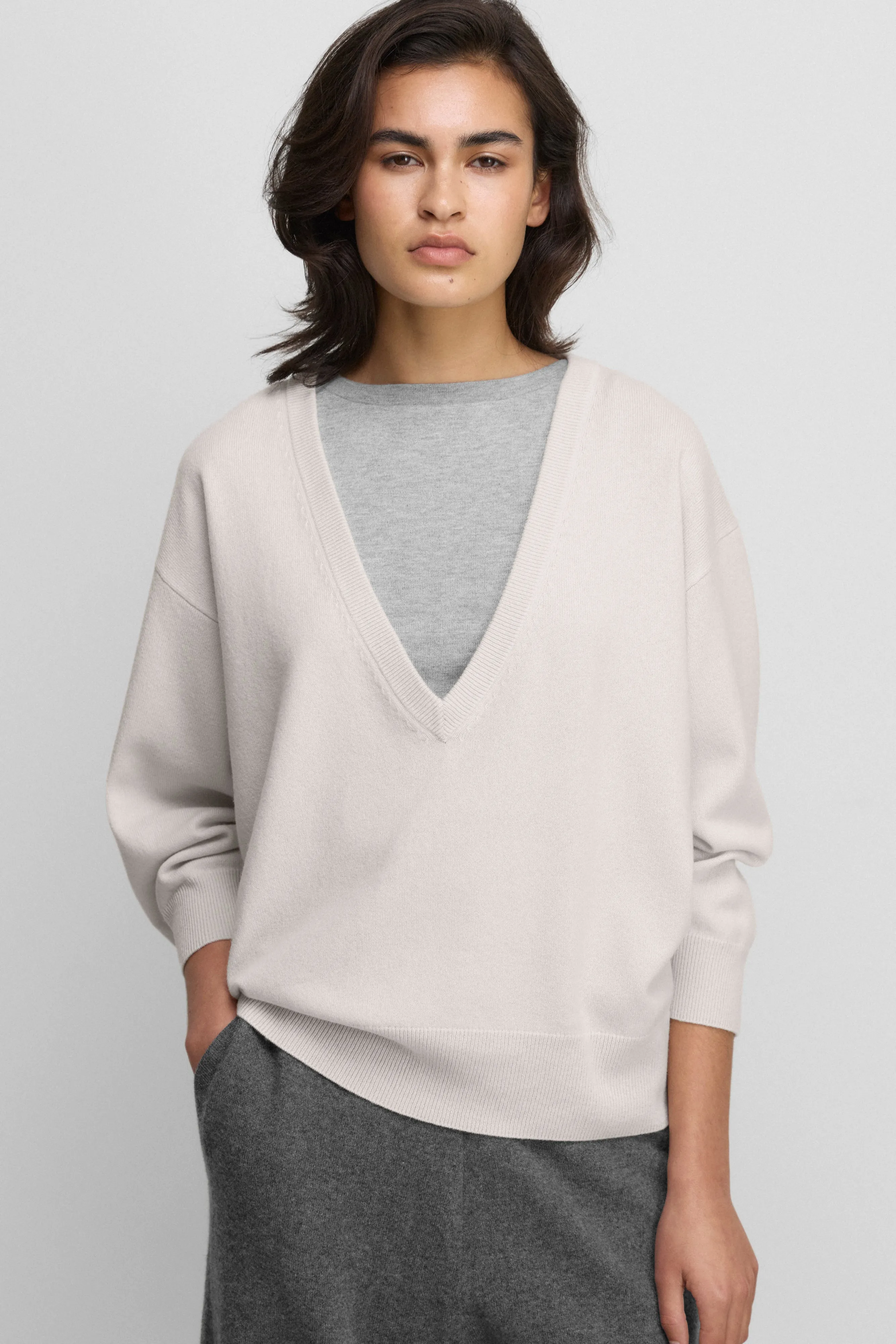 n°491 pearl sold by extreme cashmere product image thumbnail 3