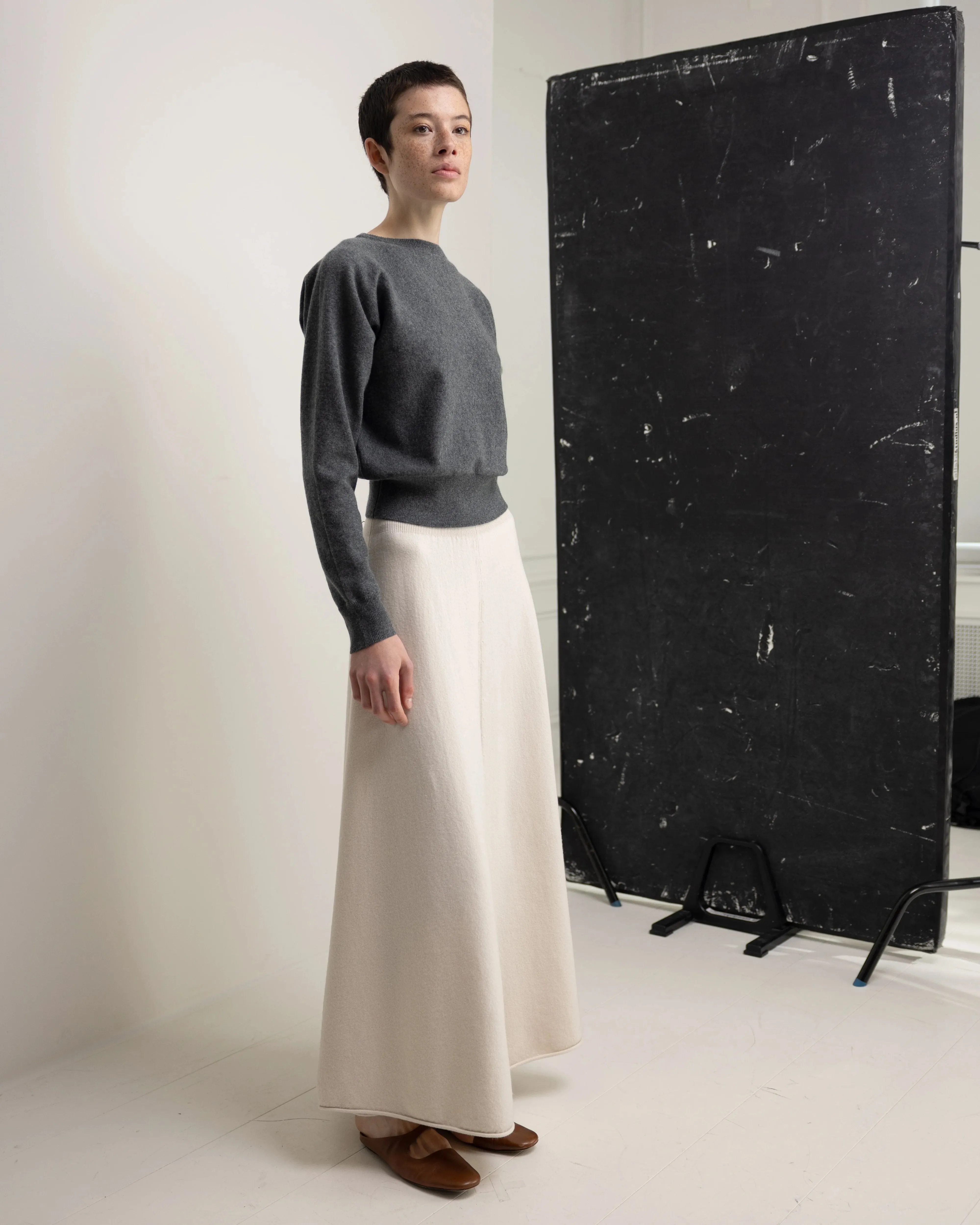 n°498 grace short sold by extreme cashmere product image thumbnail 5