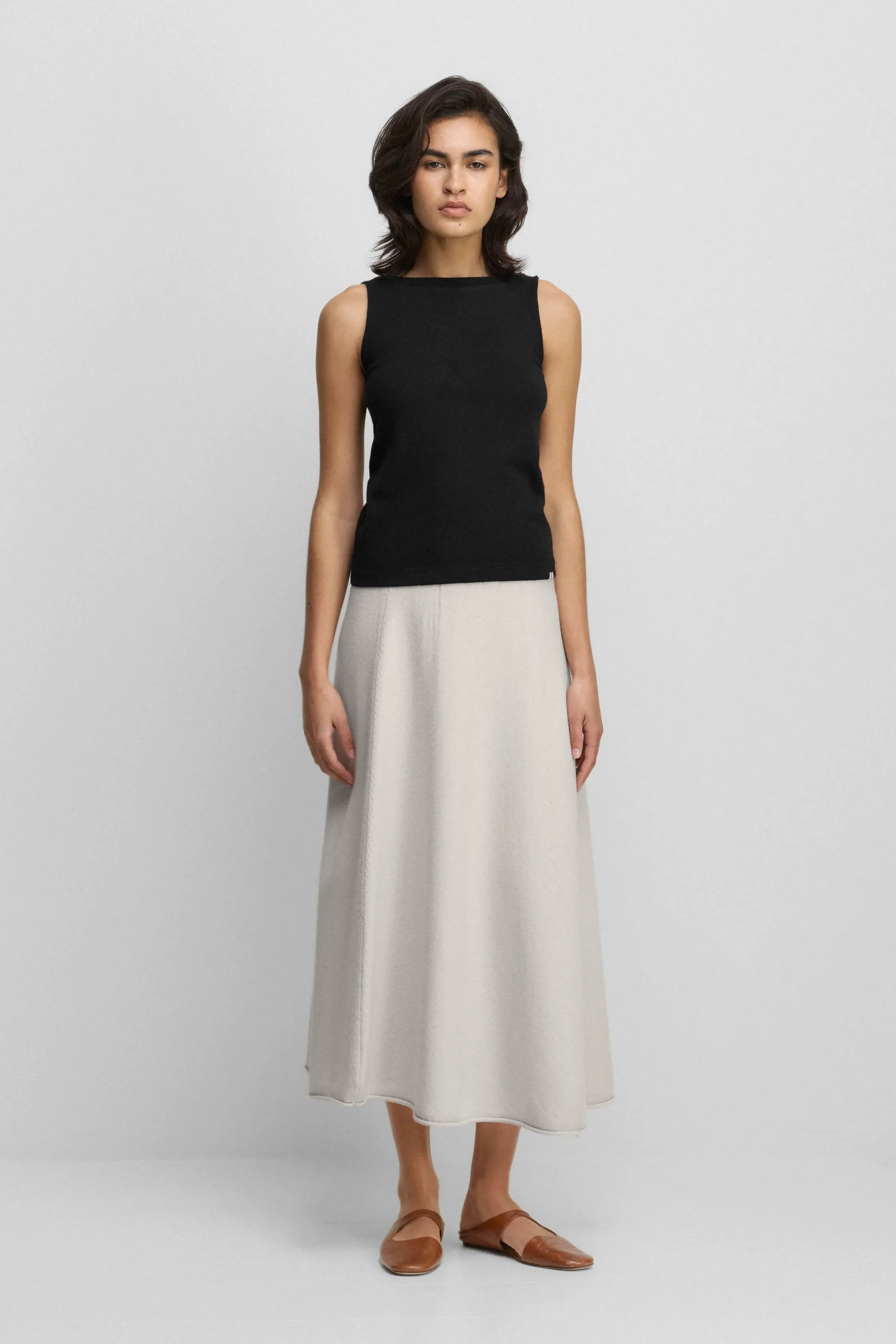 n°498 grace short sold by extreme cashmere product image thumbnail 2