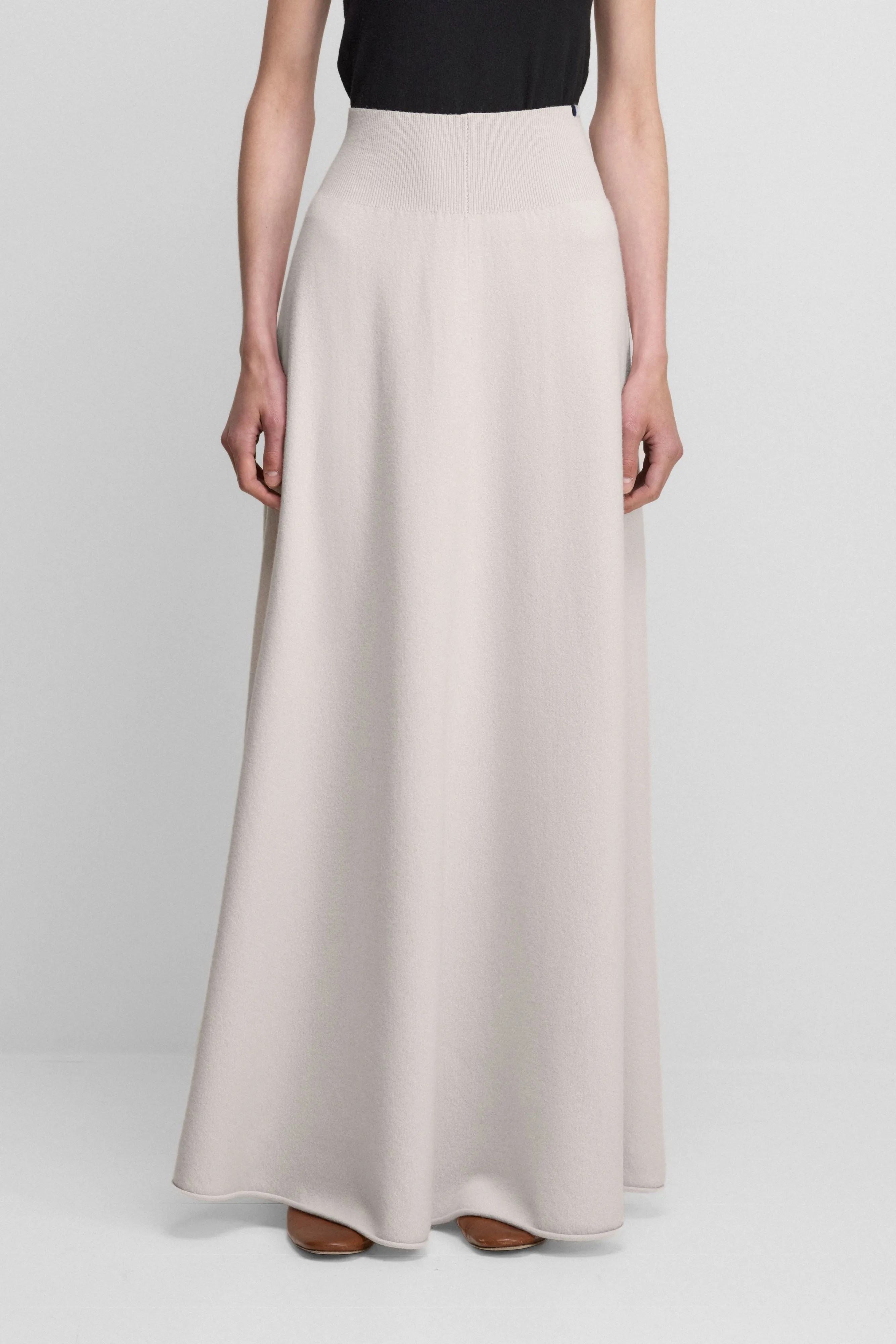 n°498 grace sold by extreme cashmere product image thumbnail 3