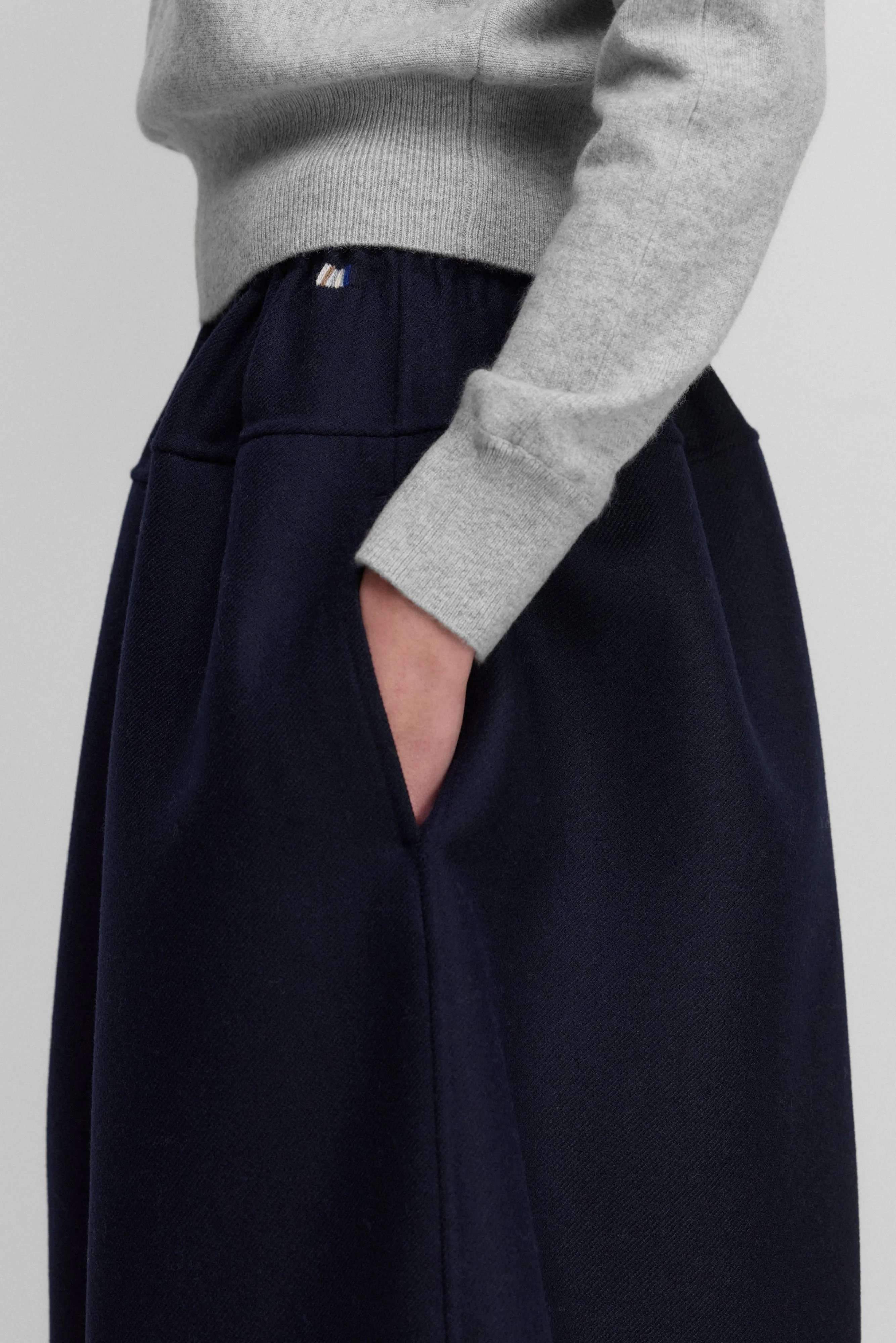 n°508 pedestal sold by extreme cashmere product image thumbnail 3