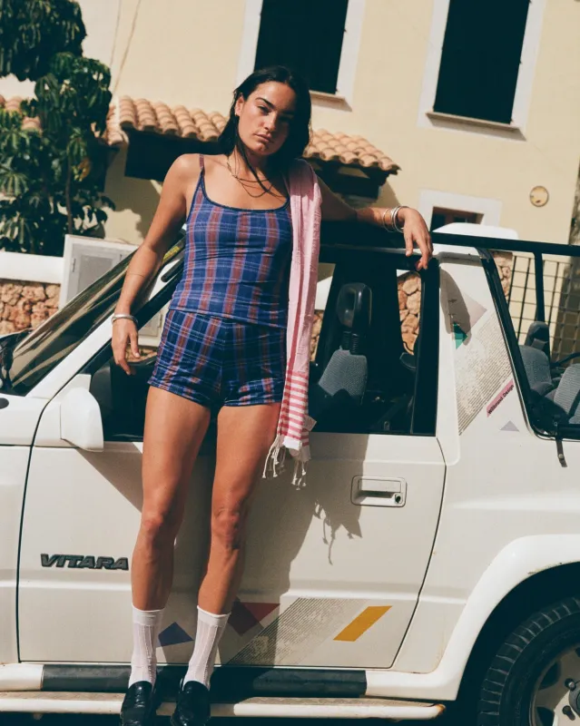Reversible Mesh Tank made by Katharina Lou