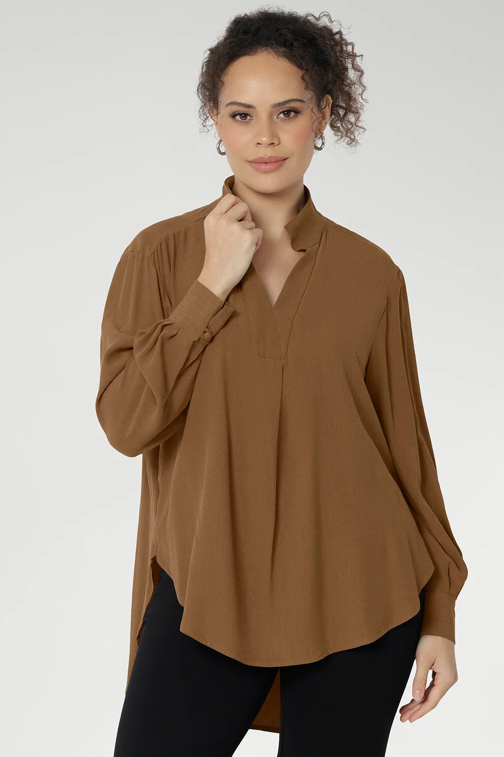 Ellis Shirt in Nuthatch sold by Leina & Fleur product image thumbnail 2