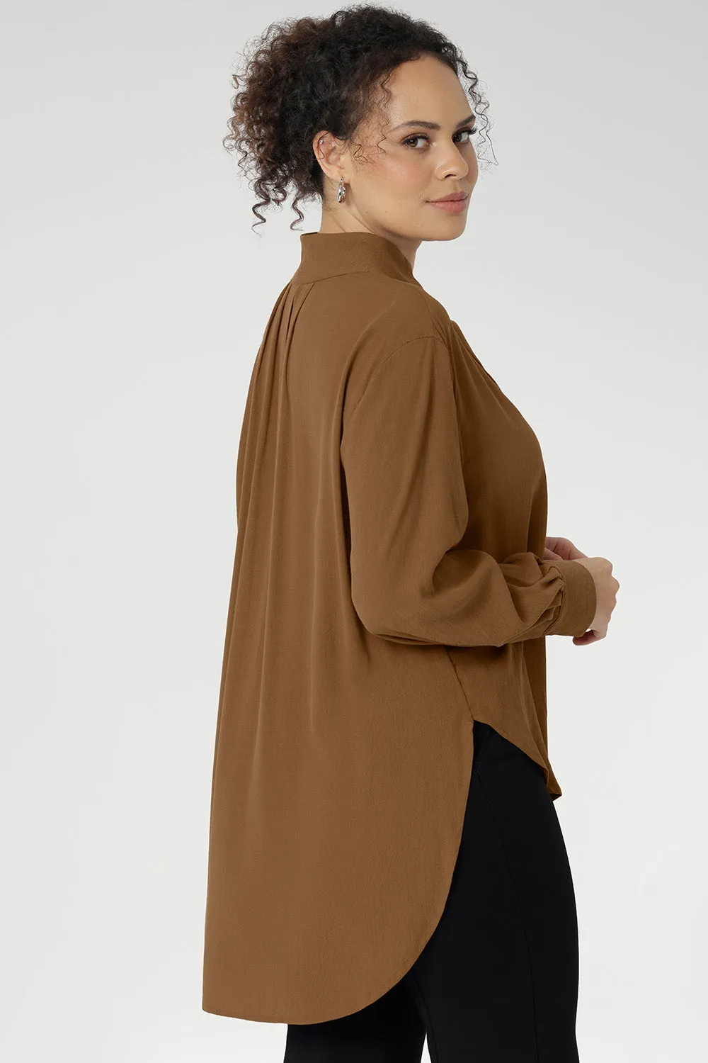 Ellis Shirt in Nuthatch sold by Leina & Fleur product image thumbnail 5