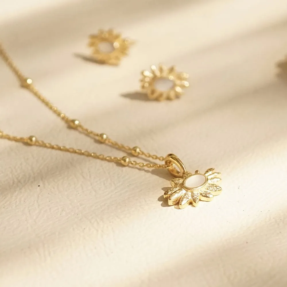 Sunburst Daisy Necklace Layering Set 18ct Gold Plate sold by Daisy Jewellery product image thumbnail 5