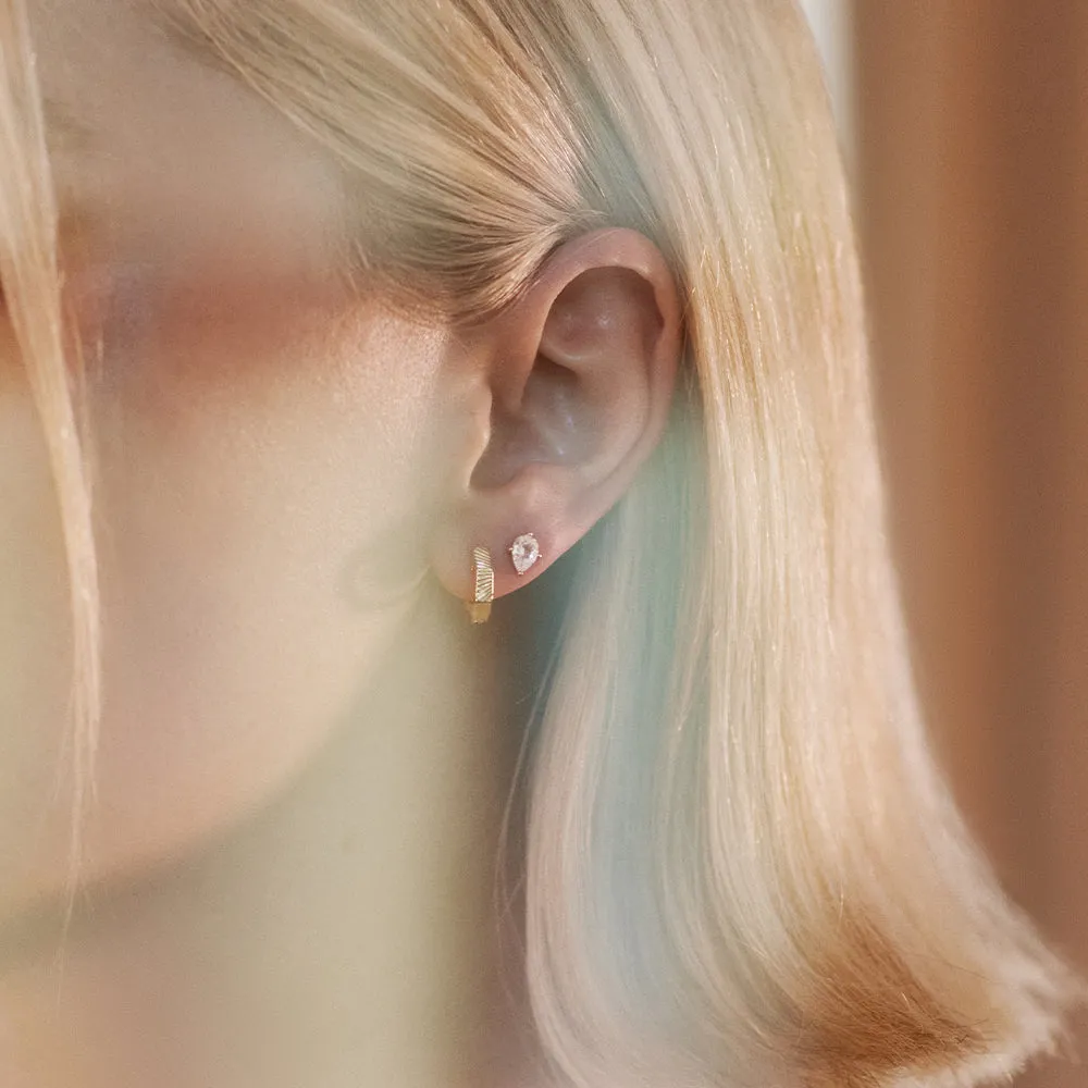 Estée Lalonde Fine Pear Sapphire Single Stud Earring 14ct Solid Gold sold by Daisy Jewellery product image thumbnail 3