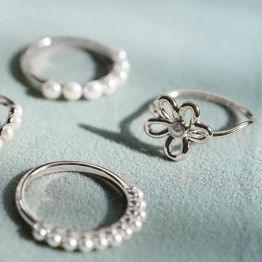 Daisy Bow Ring Sterling Silver sold by Daisy Jewellery product image thumbnail 2