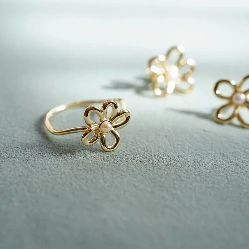 Daisy Bow Ring 18ct Gold Plate sold by Daisy Jewellery product image thumbnail 3