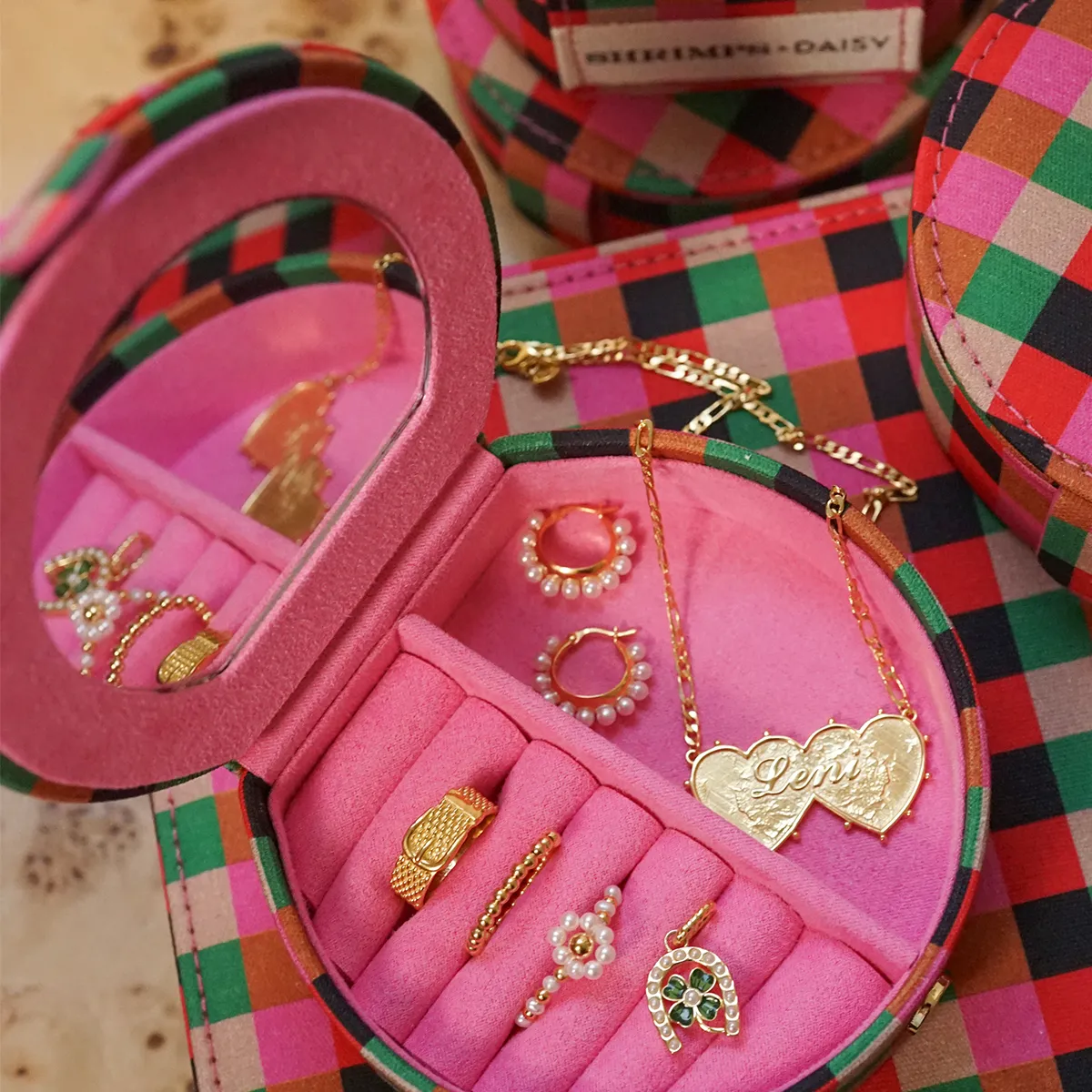 Shrimps Compact Pink Jewellery Case sold by Daisy Jewellery product image thumbnail 4