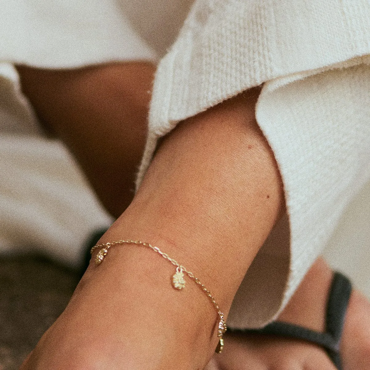 Polly Shell Charm Anklet 18ct Gold Plate sold by Daisy Jewellery product image thumbnail 2