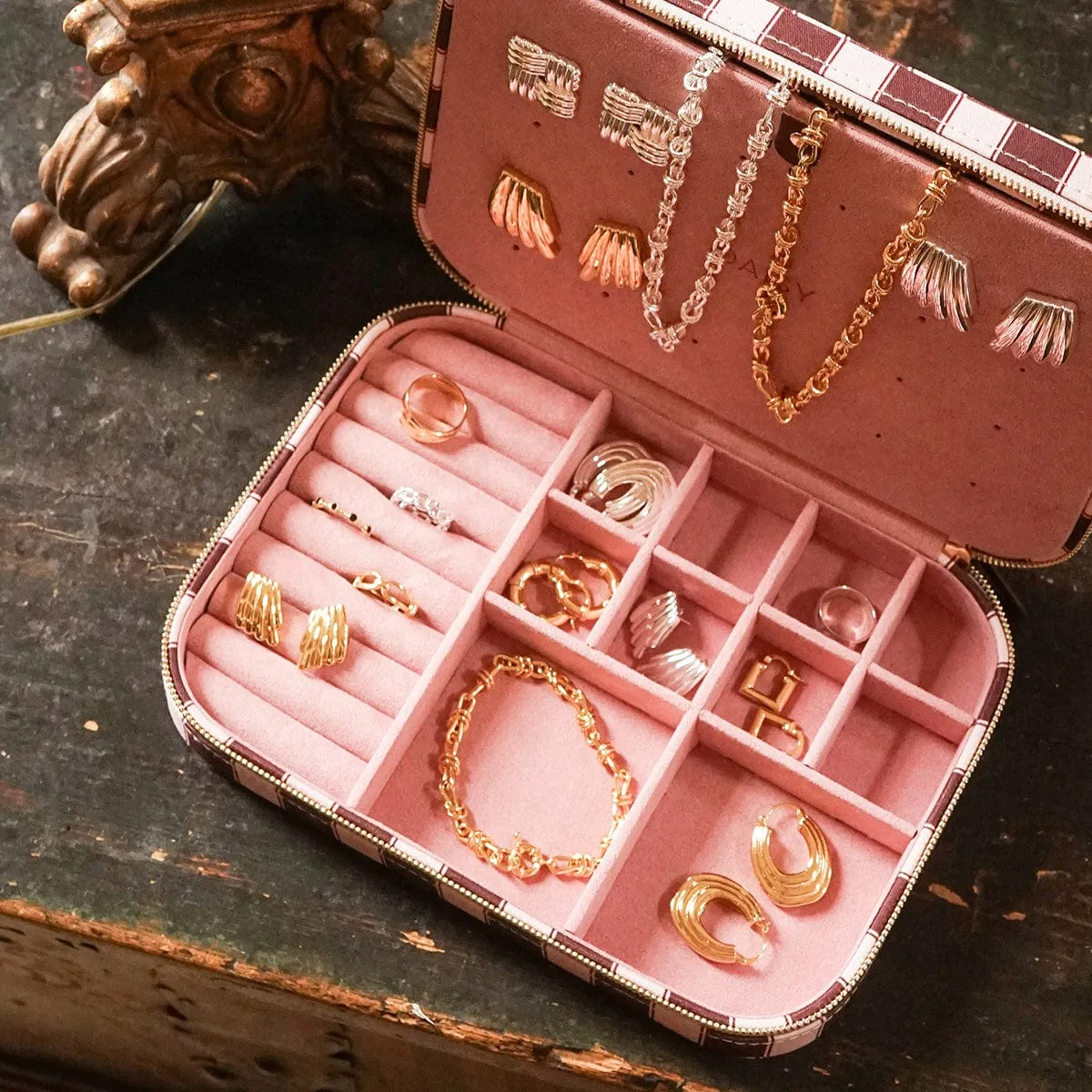 FREE Polly Large Mulberry Jewellery Case sold by Daisy Jewellery product image thumbnail 4