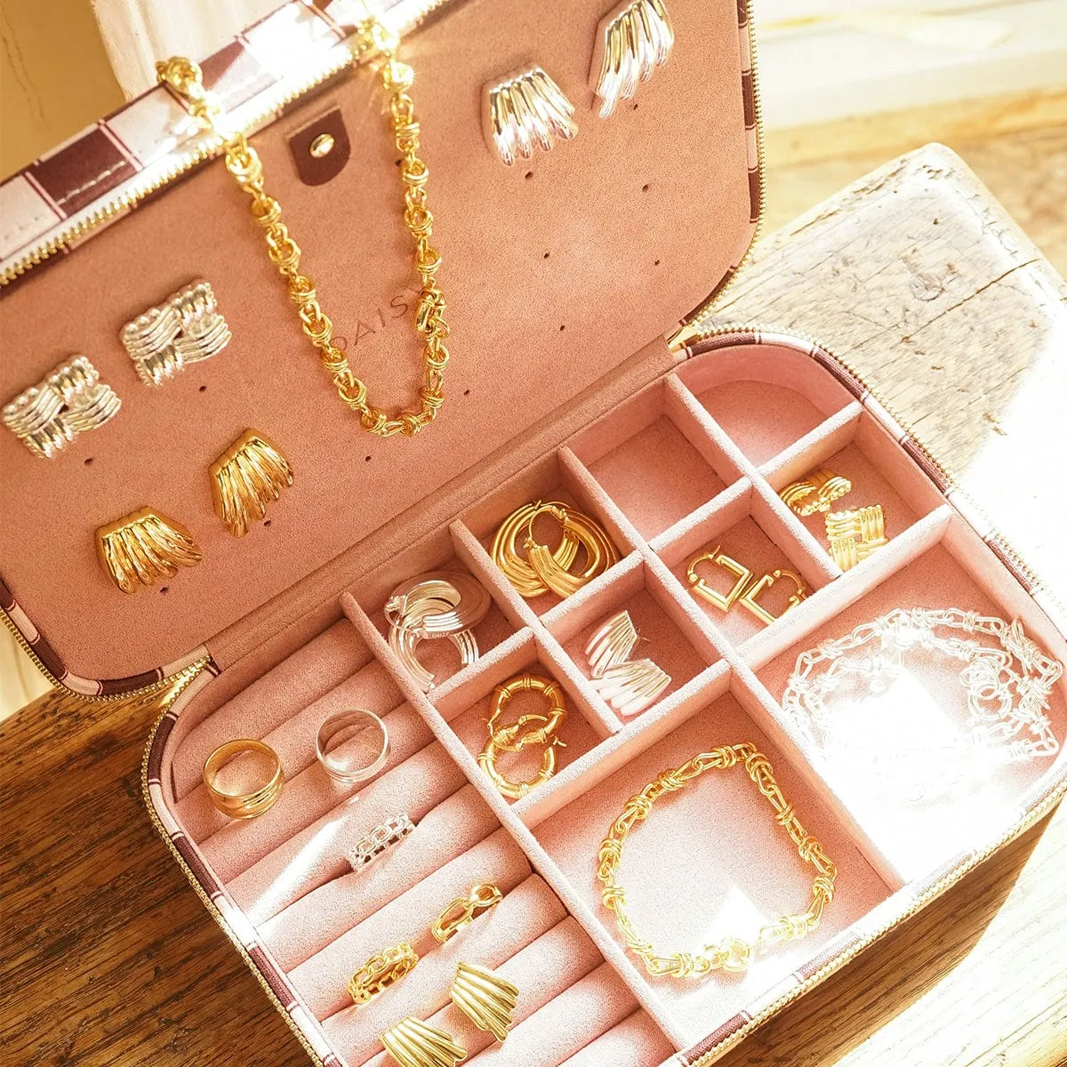 FREE Polly Large Mulberry Jewellery Case sold by Daisy Jewellery product image thumbnail 2