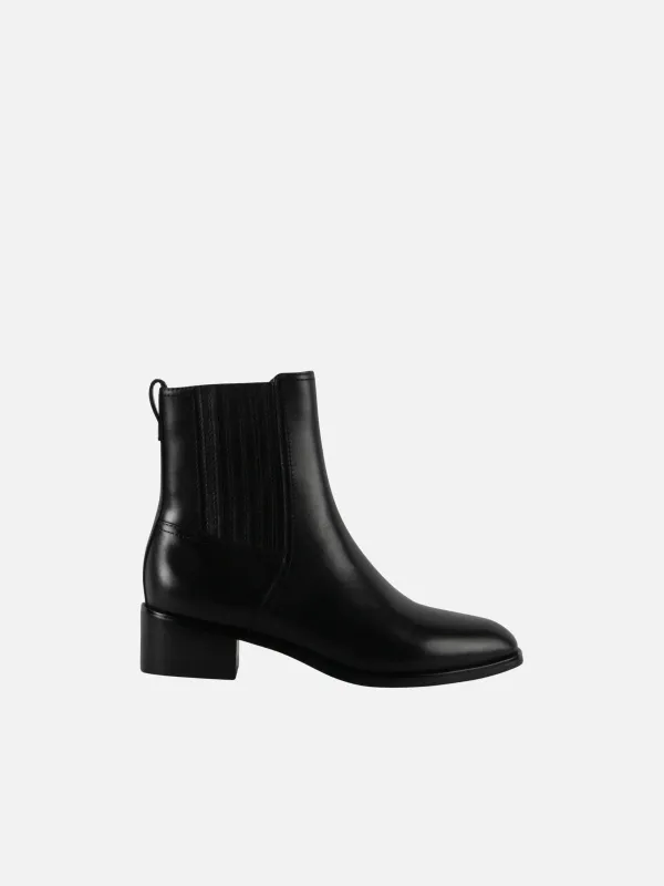 Sesha Waterproof Leather Chelsea Boot made by Blondo