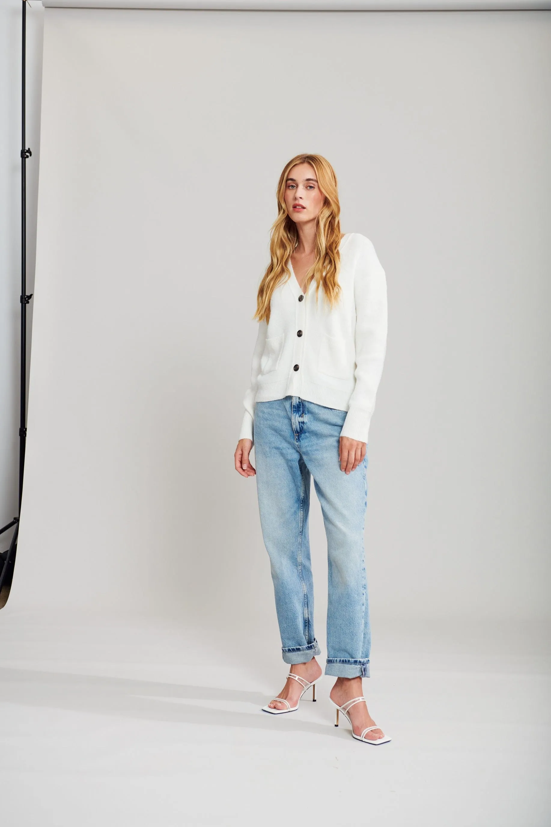 Pierre Cardi sold by Plenty product image thumbnail 5