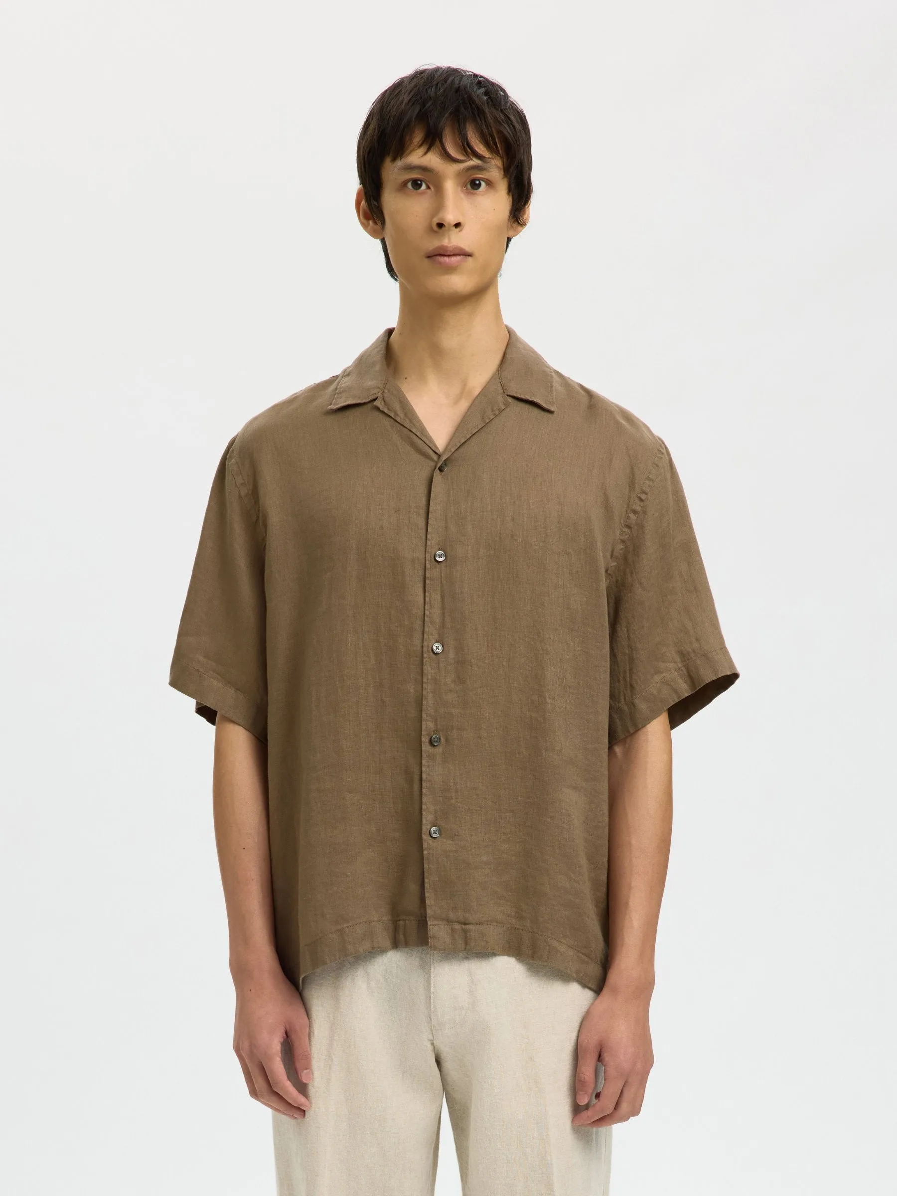 Kylian Relaxed Linen Shortsleeve Shirt sold by Plenty product image thumbnail 4