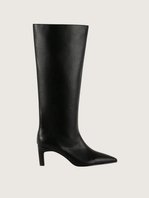 Caiman Tall Boots made by Steve Madden