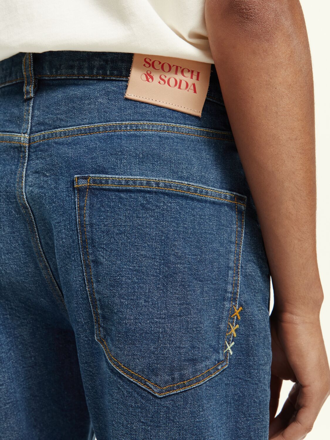 Dean Loose Tapered Jeans sold by Plenty product image thumbnail 4