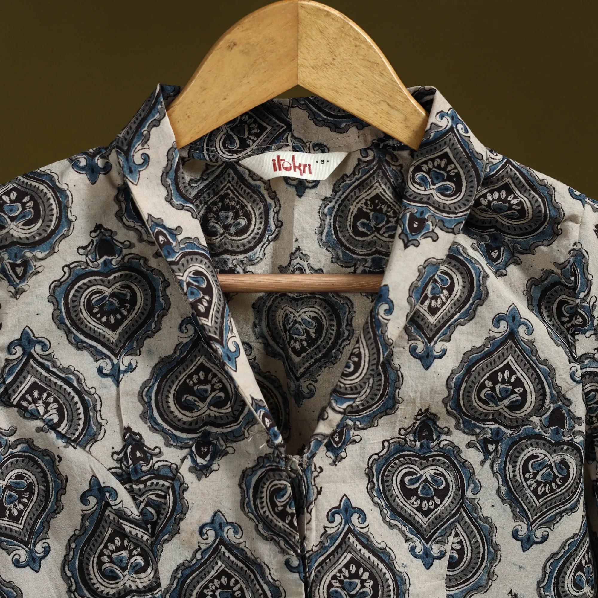 White - Pedana Block Print Cotton Natural Dyed Kalamkari Readymade Blouse 07 sold by Itokri product image thumbnail 2