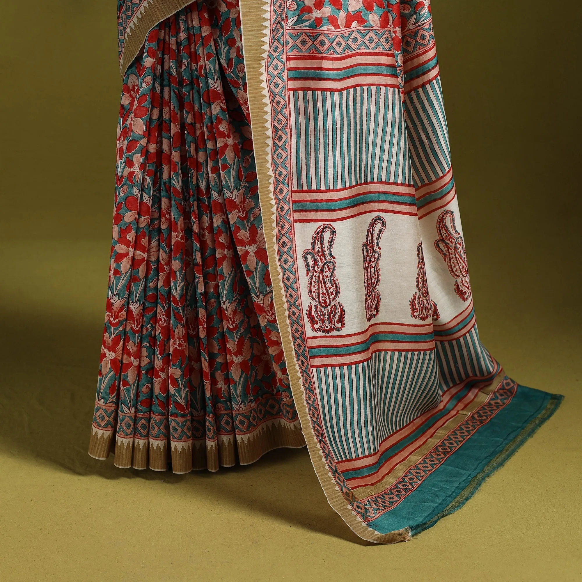 Red - Chanderi Silk Hand Block Print Sanganeri Saree with Ghicha Border 18 sold by Itokri product image thumbnail 4