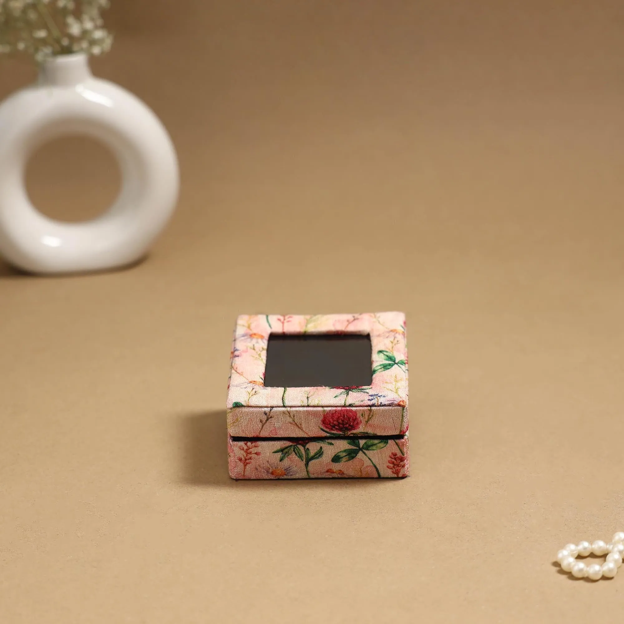 Pink - Handcrafted Printed Fabric Ring/Earring Box 41 sold by Itokri product image thumbnail 3