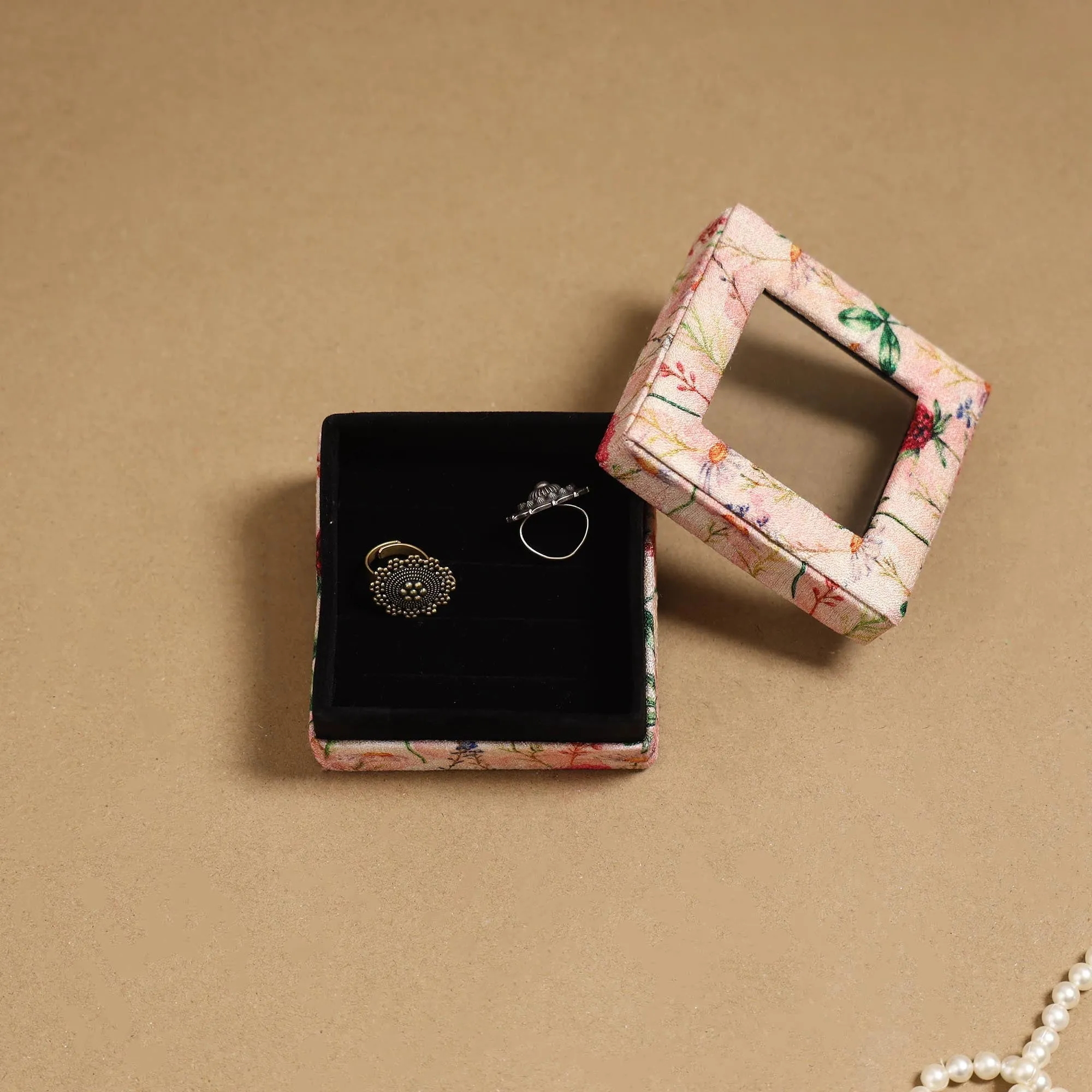 Pink - Handcrafted Printed Fabric Ring/Earring Box 41 sold by Itokri product image thumbnail 4
