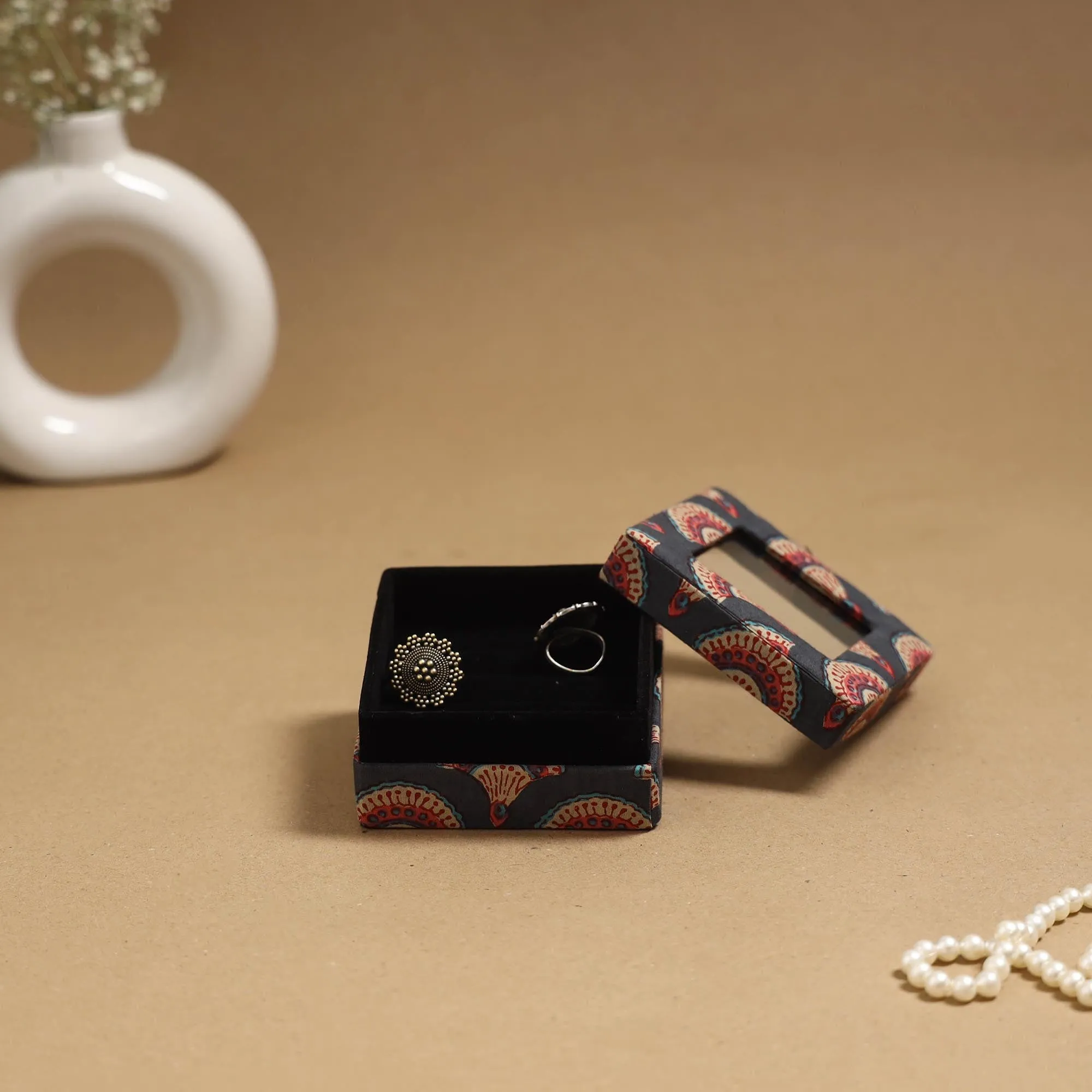 Black - Handcrafted Printed Fabric Ring/Earring Box 60 sold by Itokri product image thumbnail 2