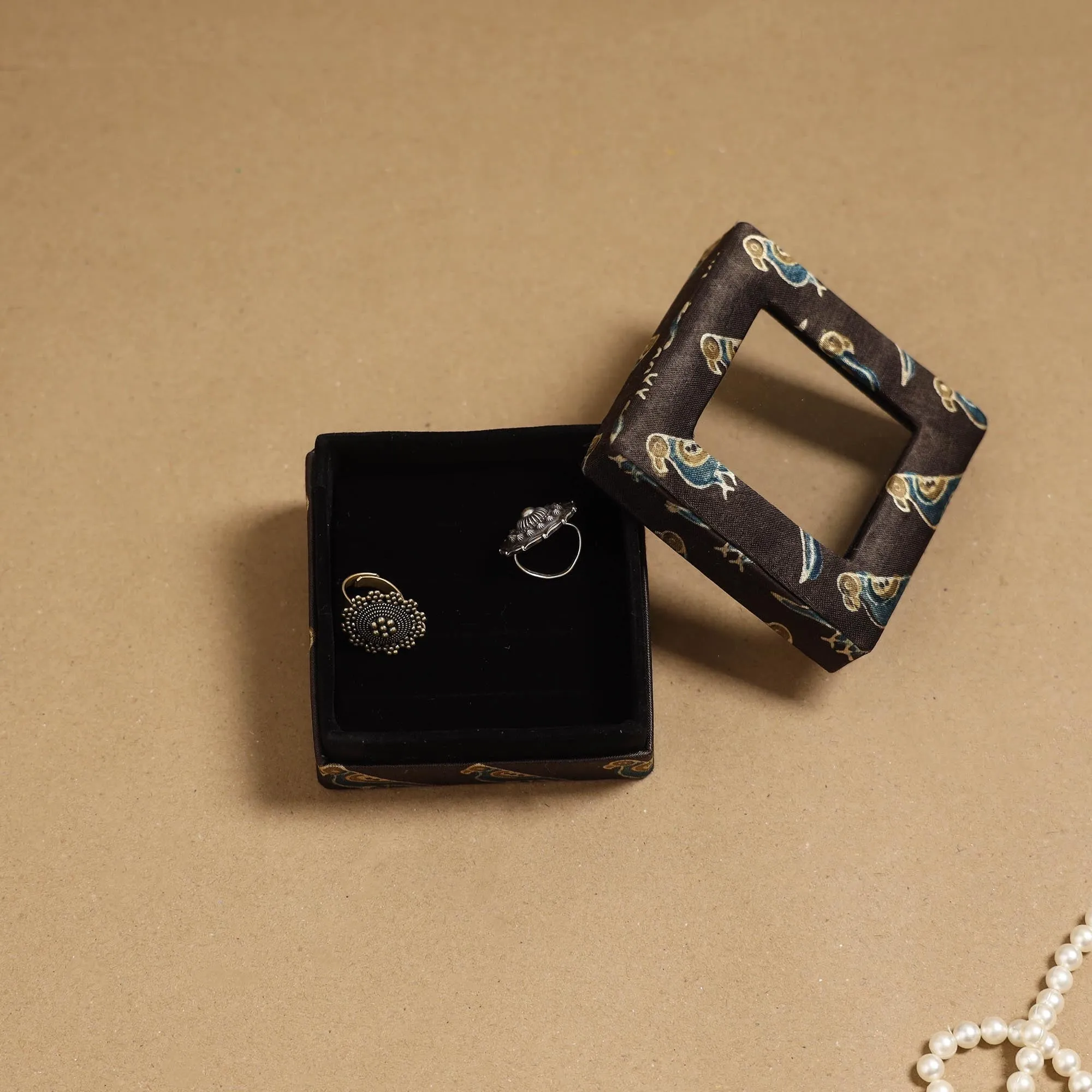 Black - Handcrafted Printed Fabric Ring/Earring Box 57 sold by Itokri product image thumbnail 4