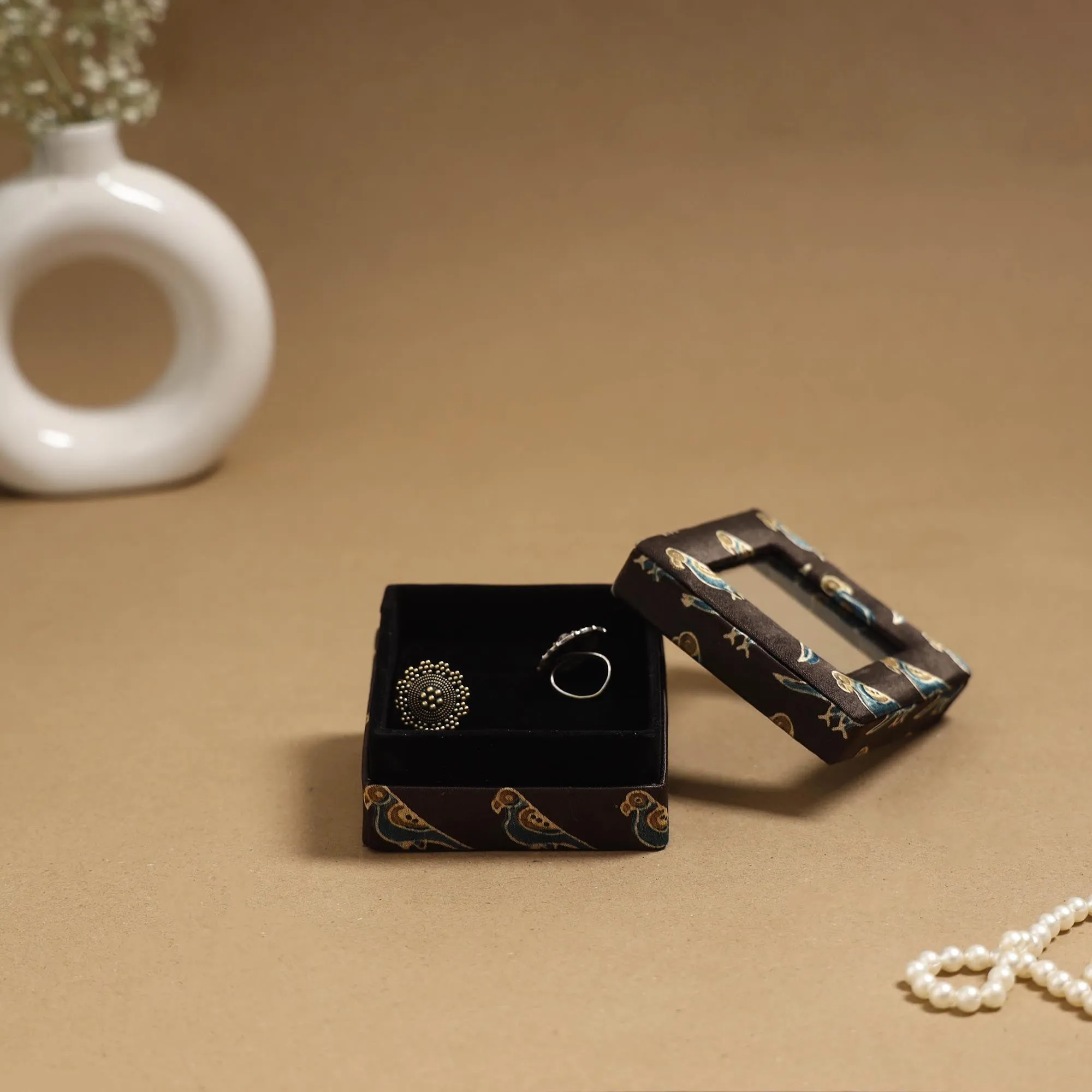 Black - Handcrafted Printed Fabric Ring/Earring Box 57 sold by Itokri product image thumbnail 2