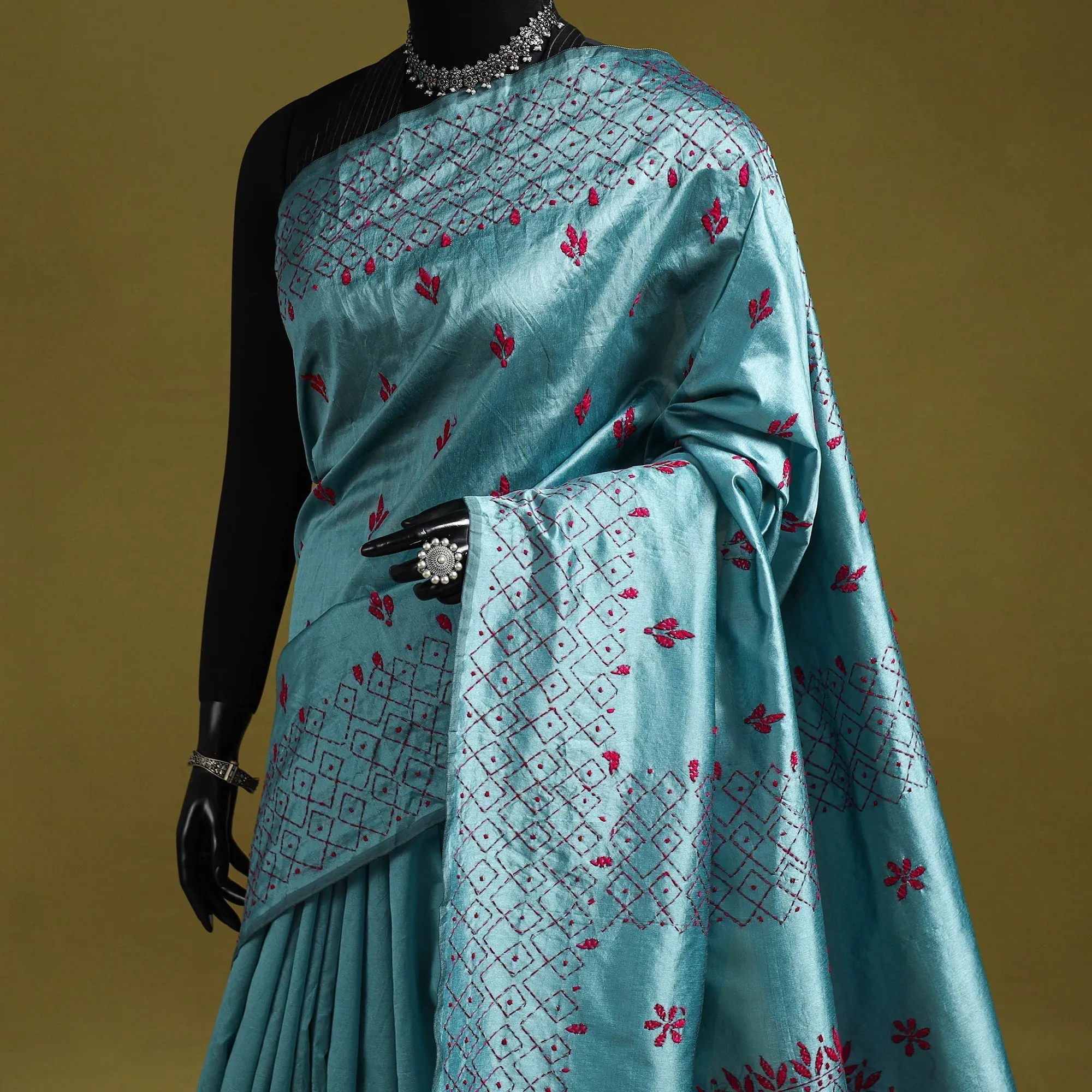 Blue - Bengal Hand Embroidery Silk Nakshi Kantha Saree 22 sold by Itokri product image thumbnail 2